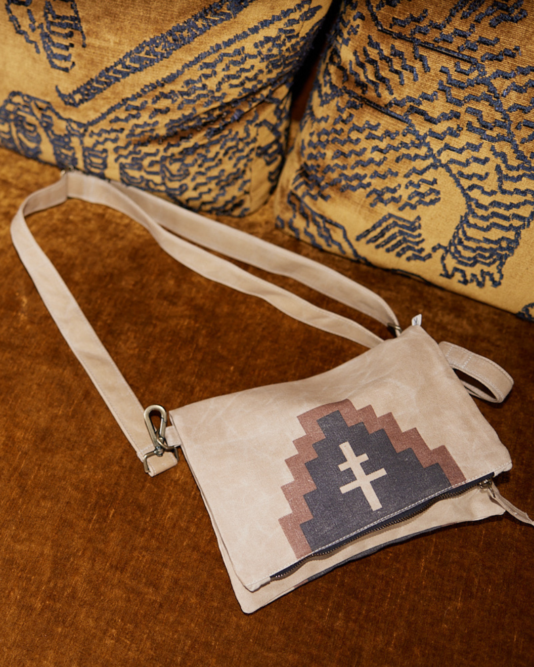 Market Clutch Bag | Mountain