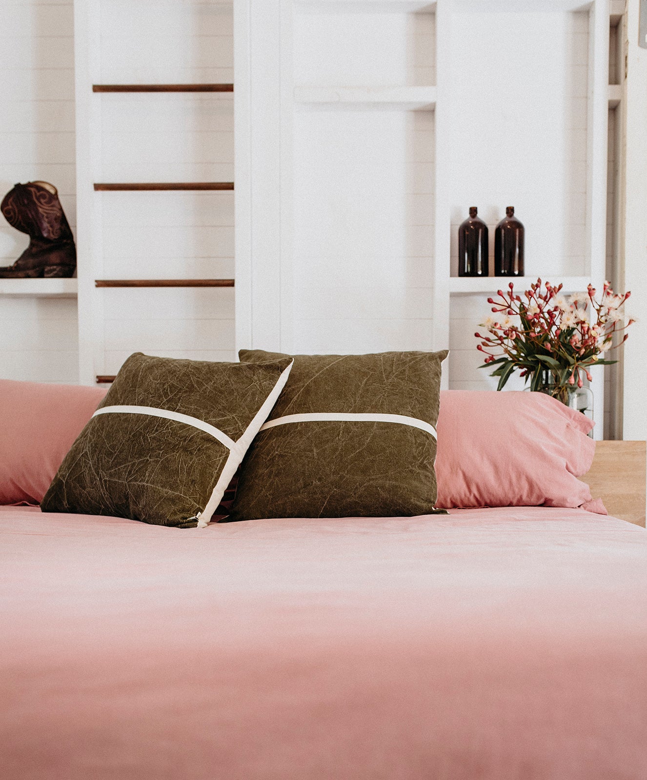 Wanderful Cushion | Dark Shadow