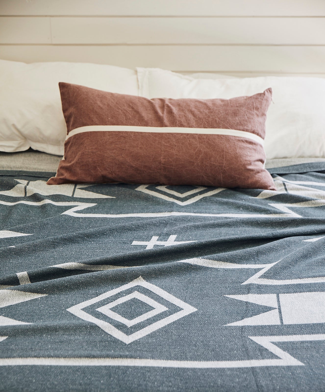 Forest Song Bed Blanket | Sea Moss | Super King