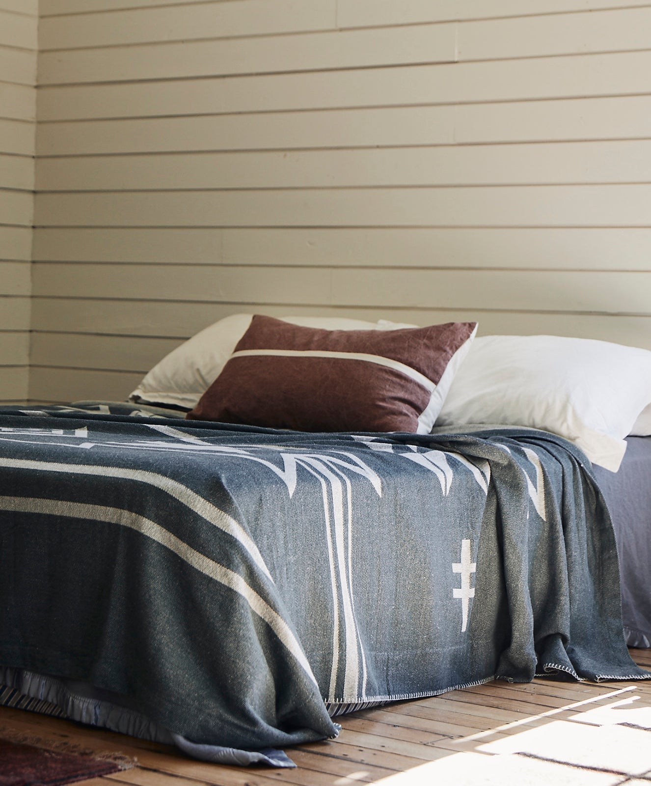 Forest Song Bed Blanket | Sea Moss | Super King