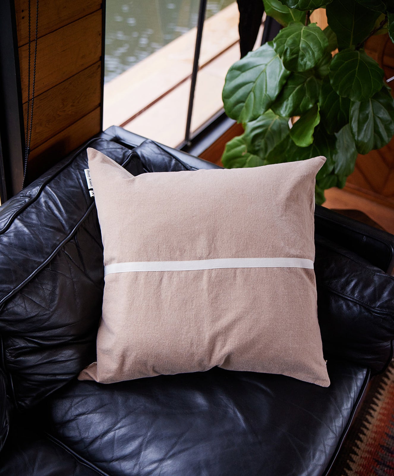Wanderful Cushion | Donkey/Oats