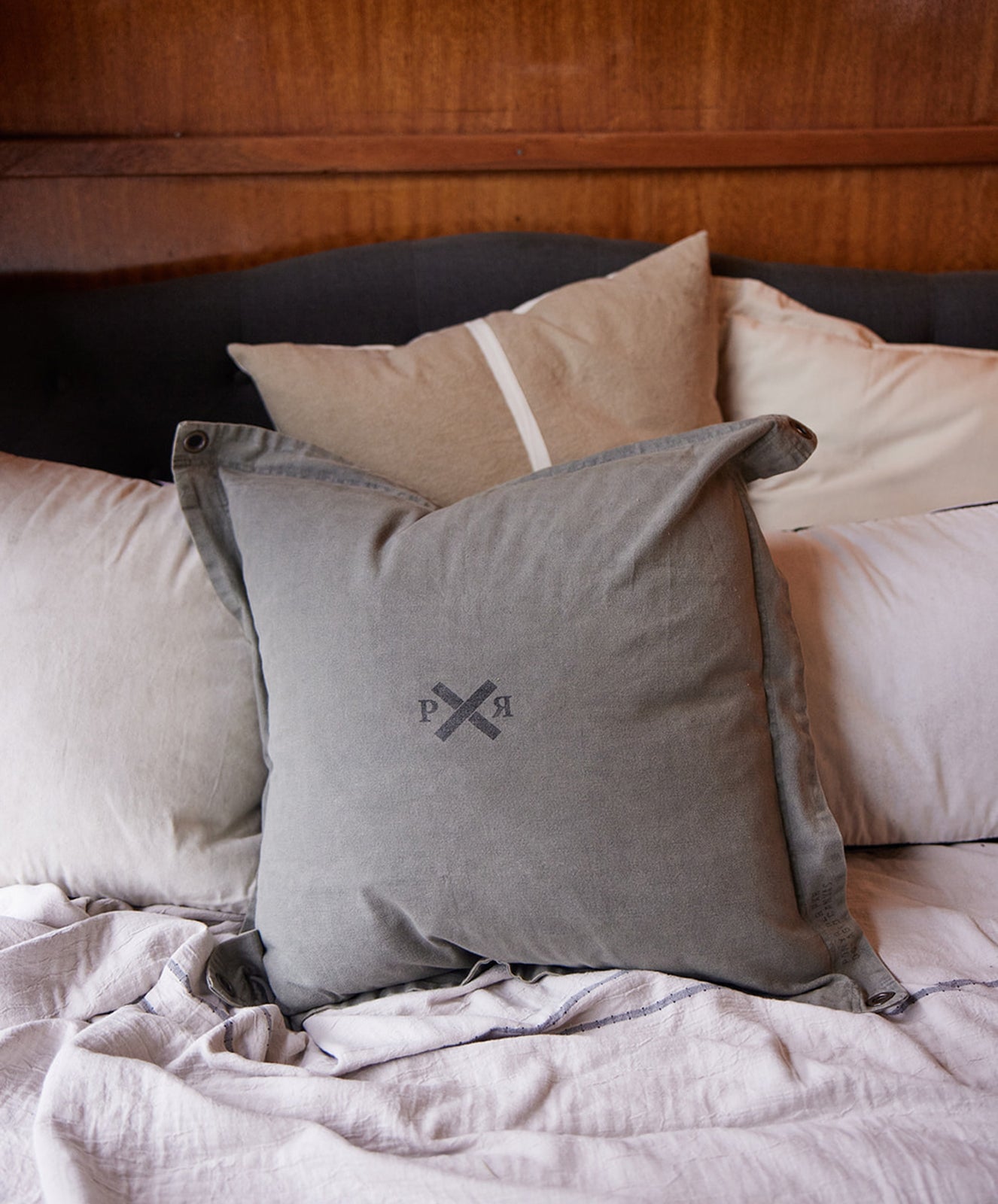 Highlander Cushion | Olive