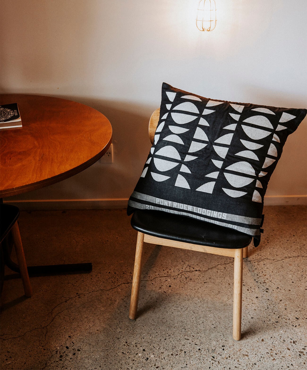 Moonrise Cushion | Black