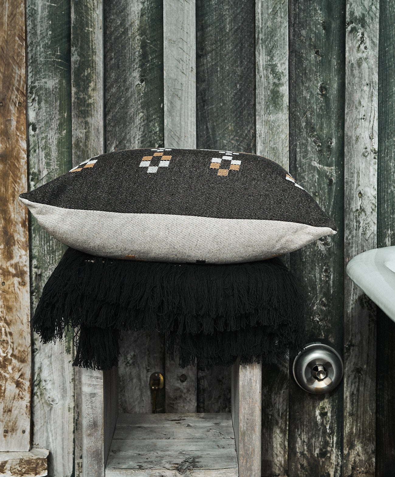 Alpine Retreat Cushion | Black/Natural