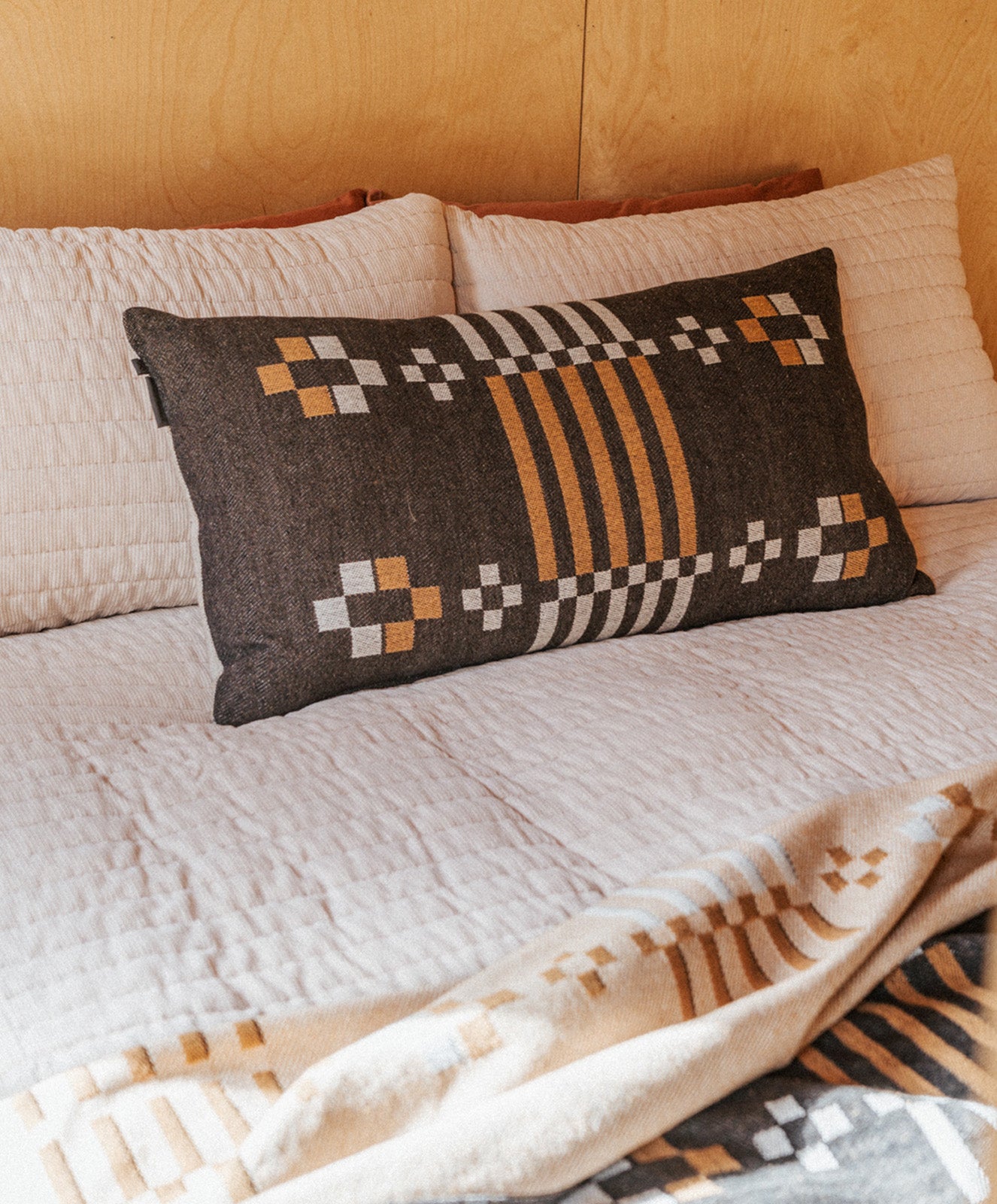 Alpine Retreat Rectangle Cushion | Black/Natural