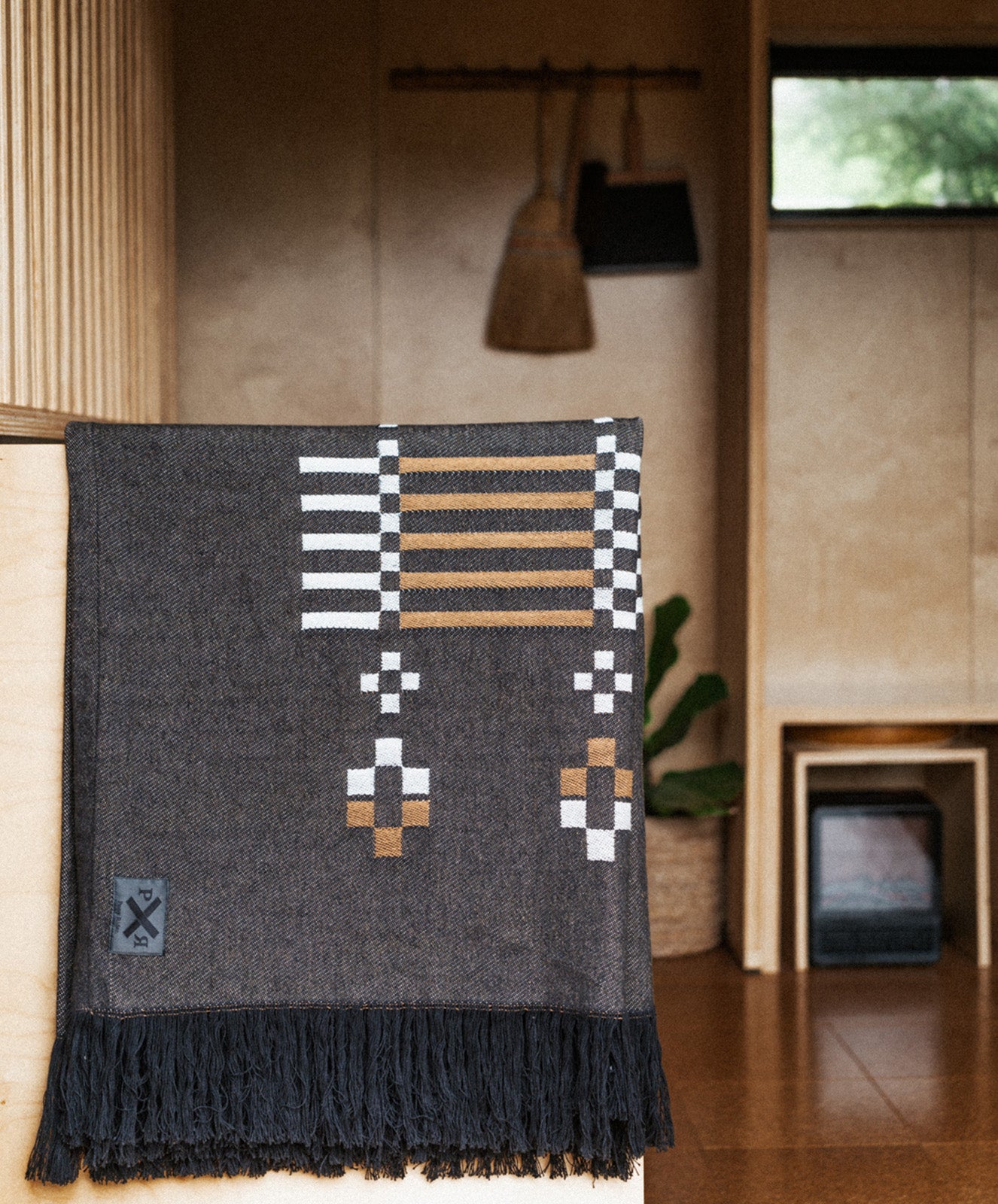 Alpine Retreat Throw | Black