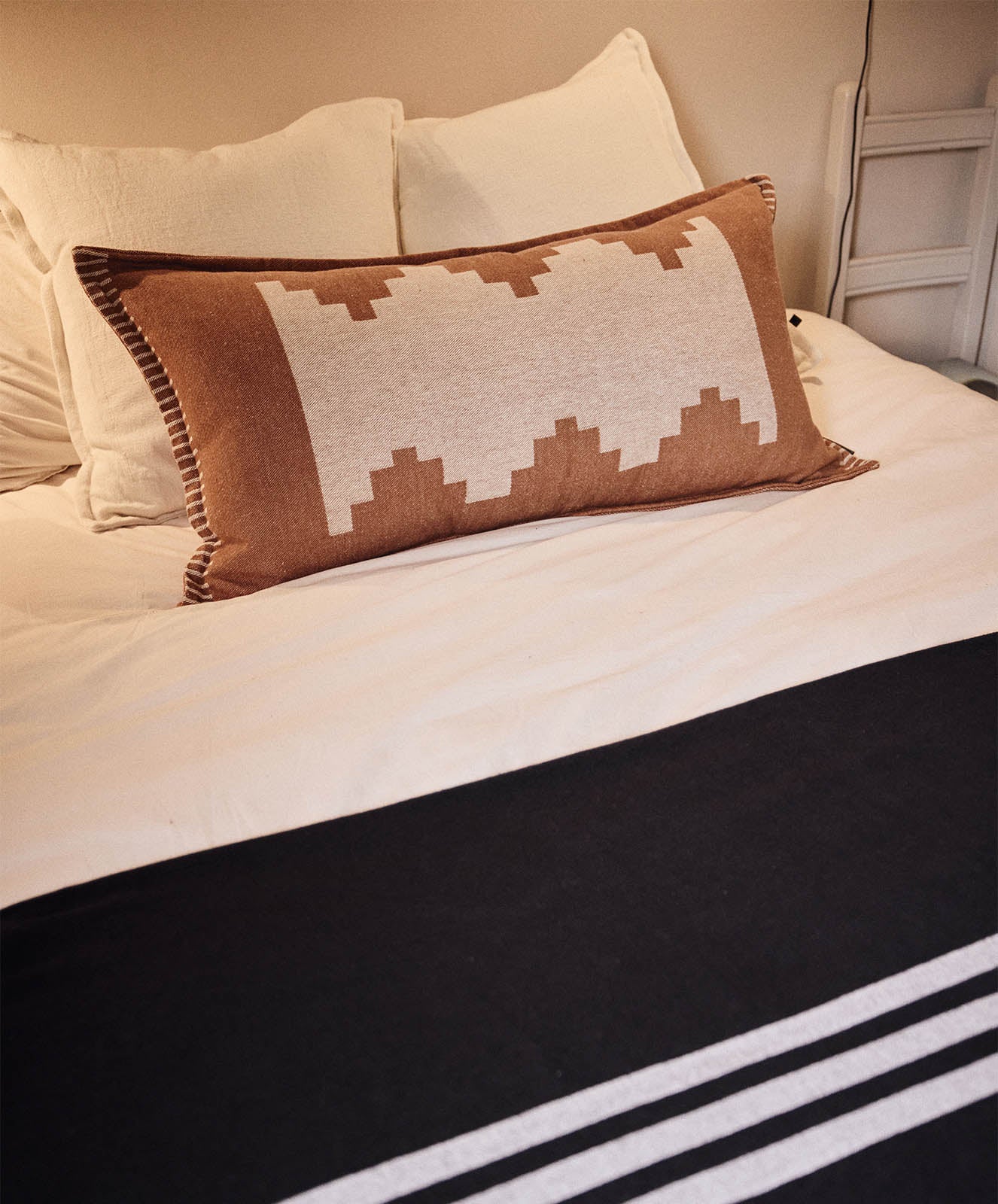 New Yorker Cotton Blanket | Black / White | King