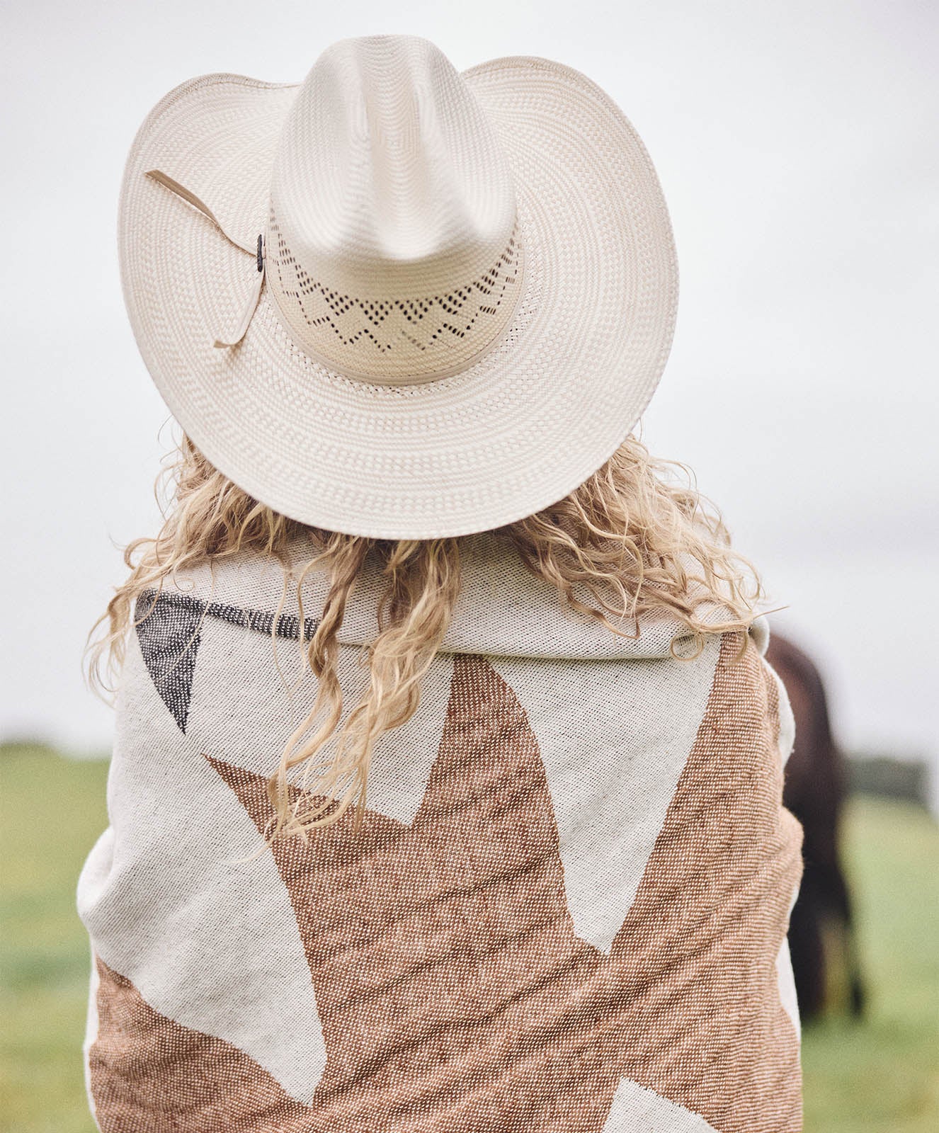 Rocky Peaks Throw | Natural