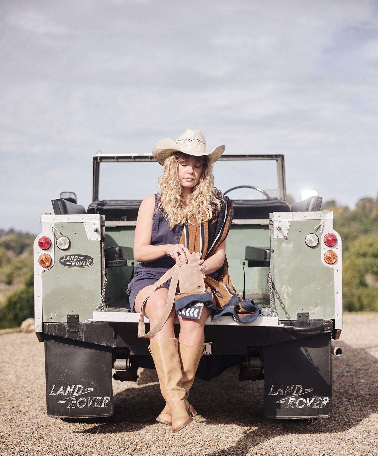 Slow Road Cross Body Phone Bag | Mocha