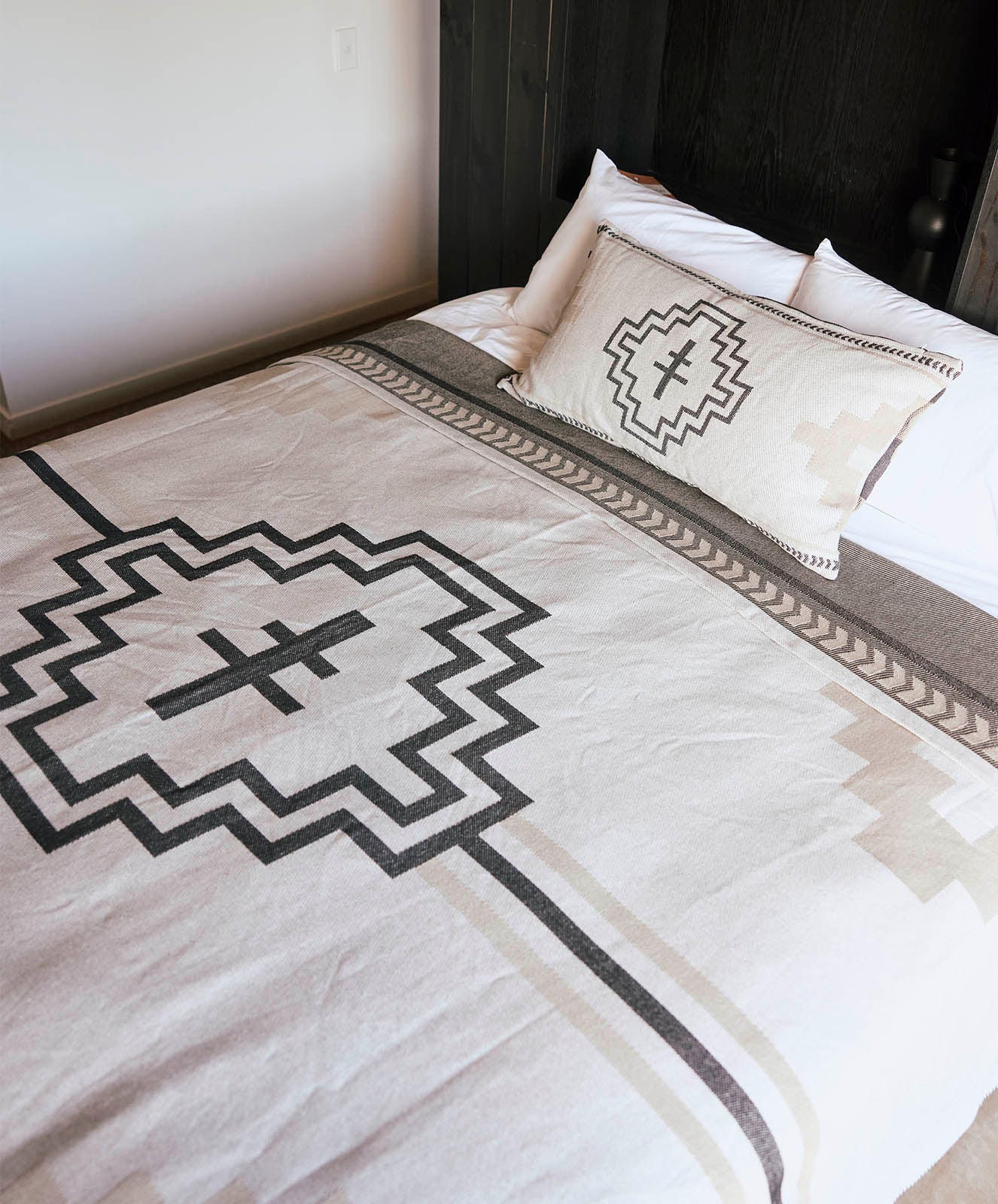 Tree Totem Rectangle Cushion | Cream