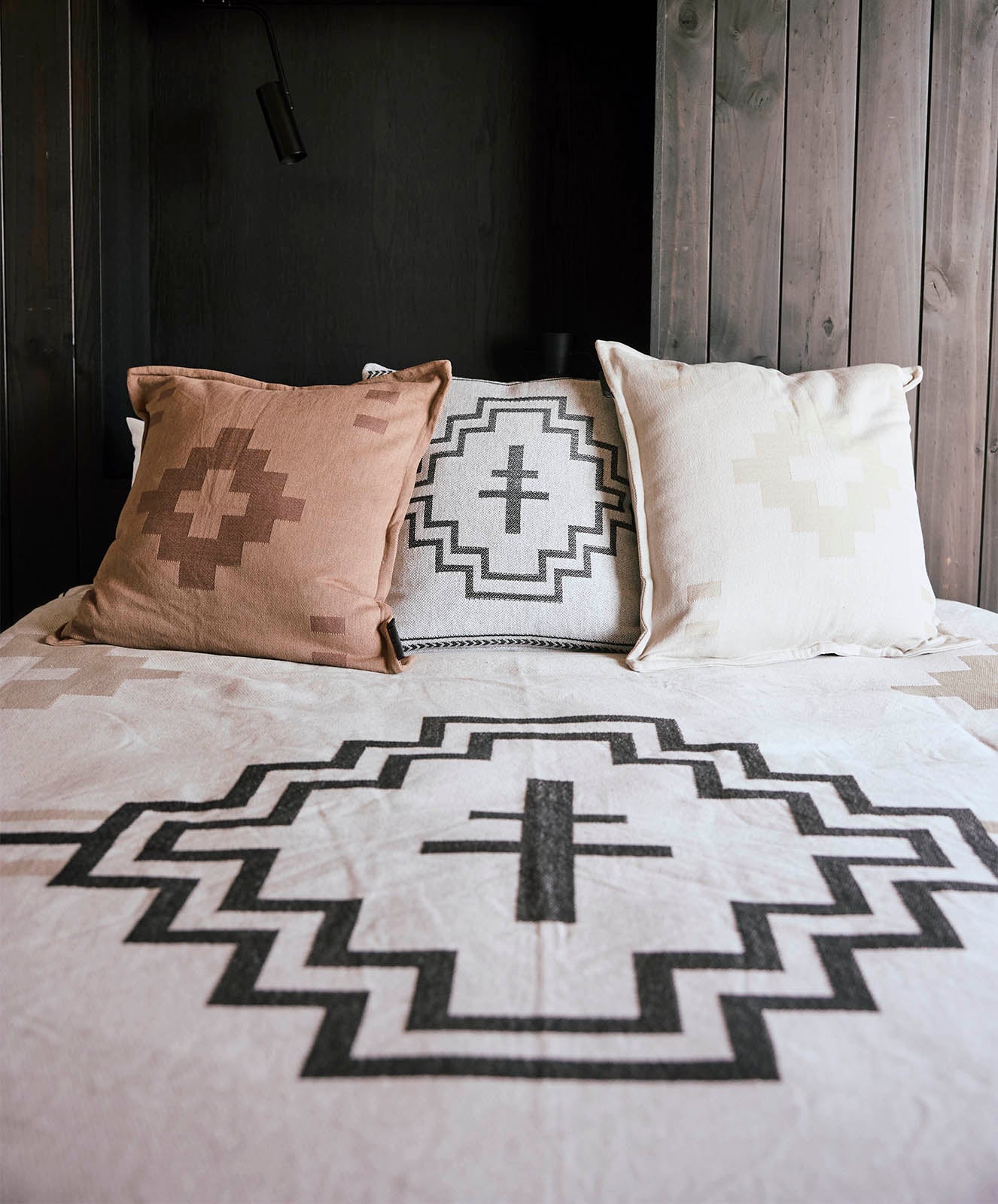 Tree Totem Cotton Bed Blanket | Cream