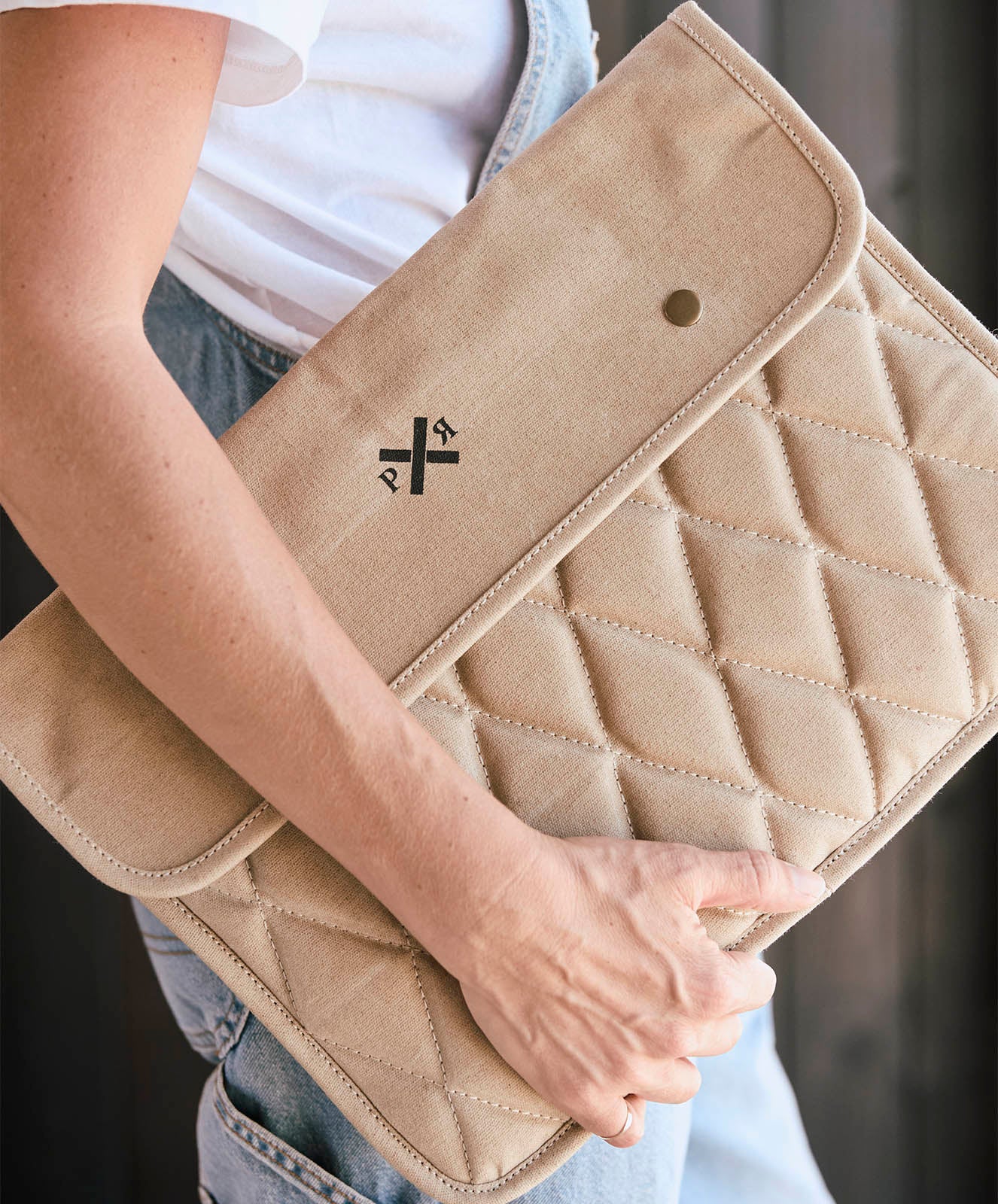 Road Tripper Laptop Case | Light Safari