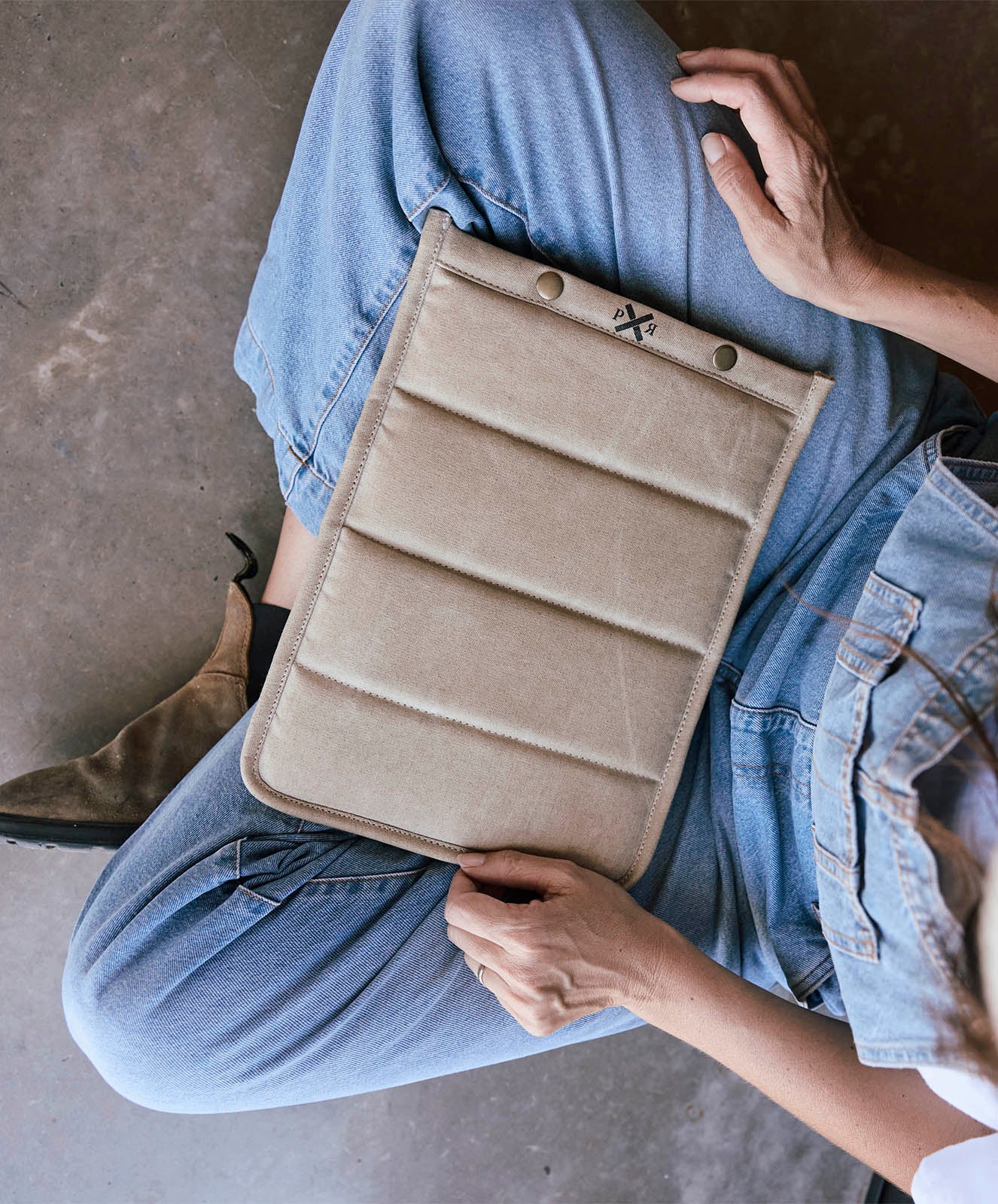 Road Tripper iPad Case | Light Safari
