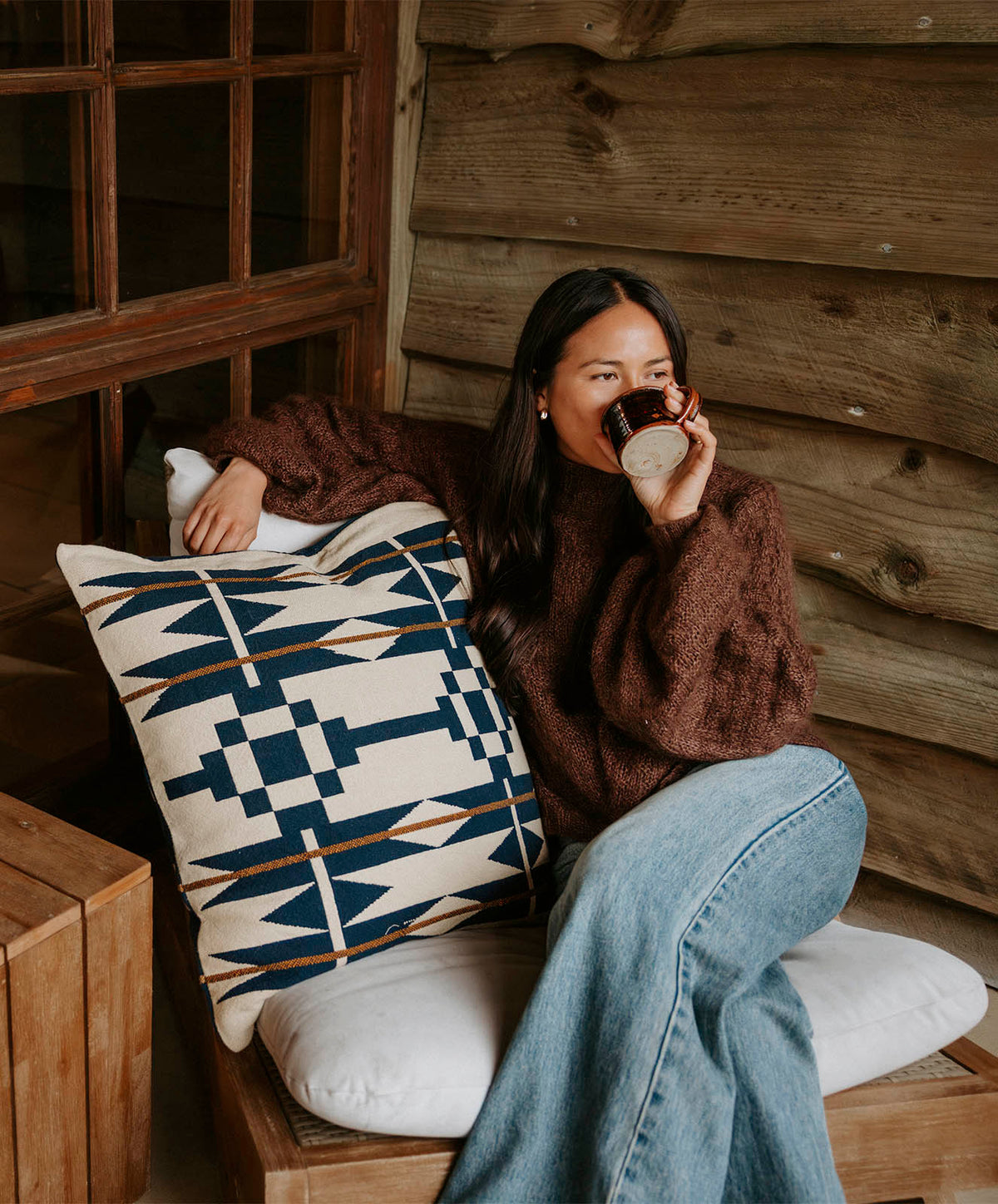 Cradle Mountain Cushion Cover | Natural/Black | 60*60