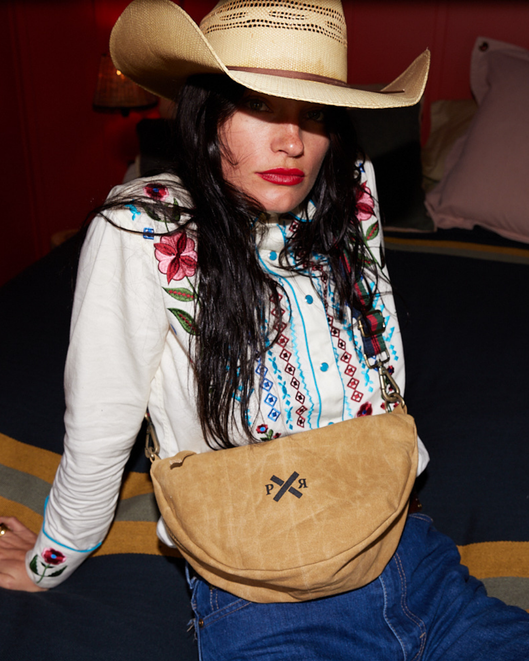 Slow Road Adventure Round Shoulder Bag | Clay