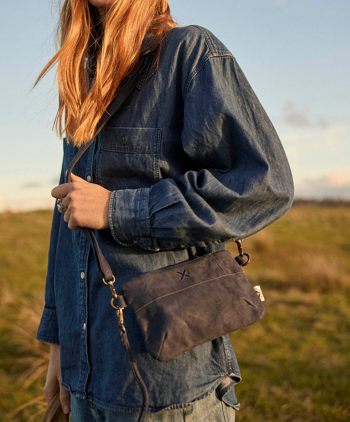 Slow Road Pouch| Navy | 21*14cm - PRE SALE