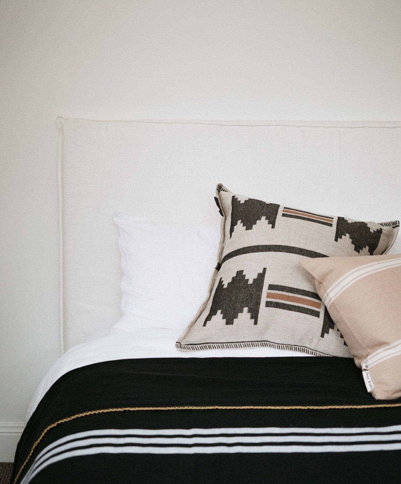 New Yorker Cotton Blanket | Black / White | King