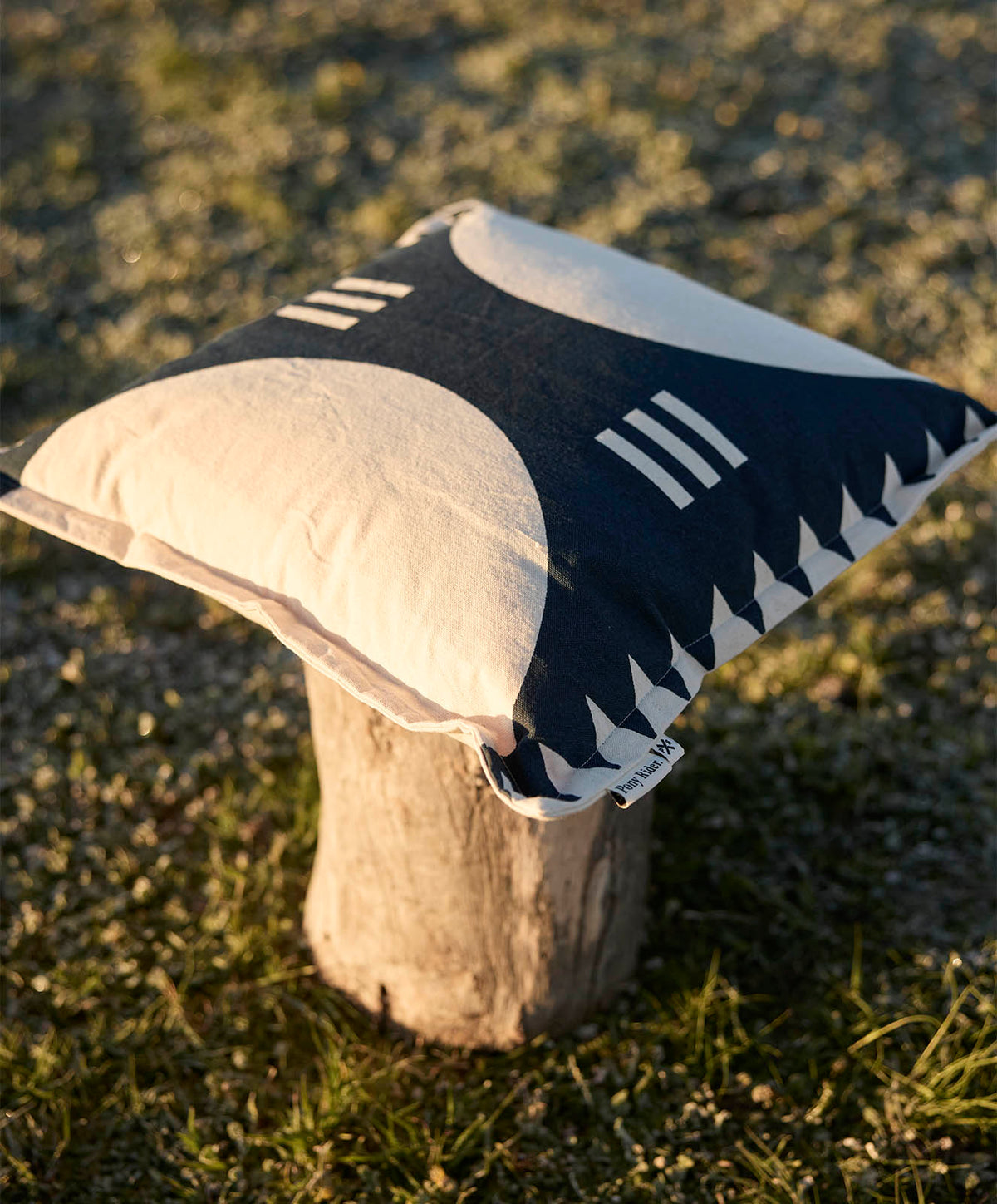 Earthed Moon Cushion Cover | Navy | 45*45
