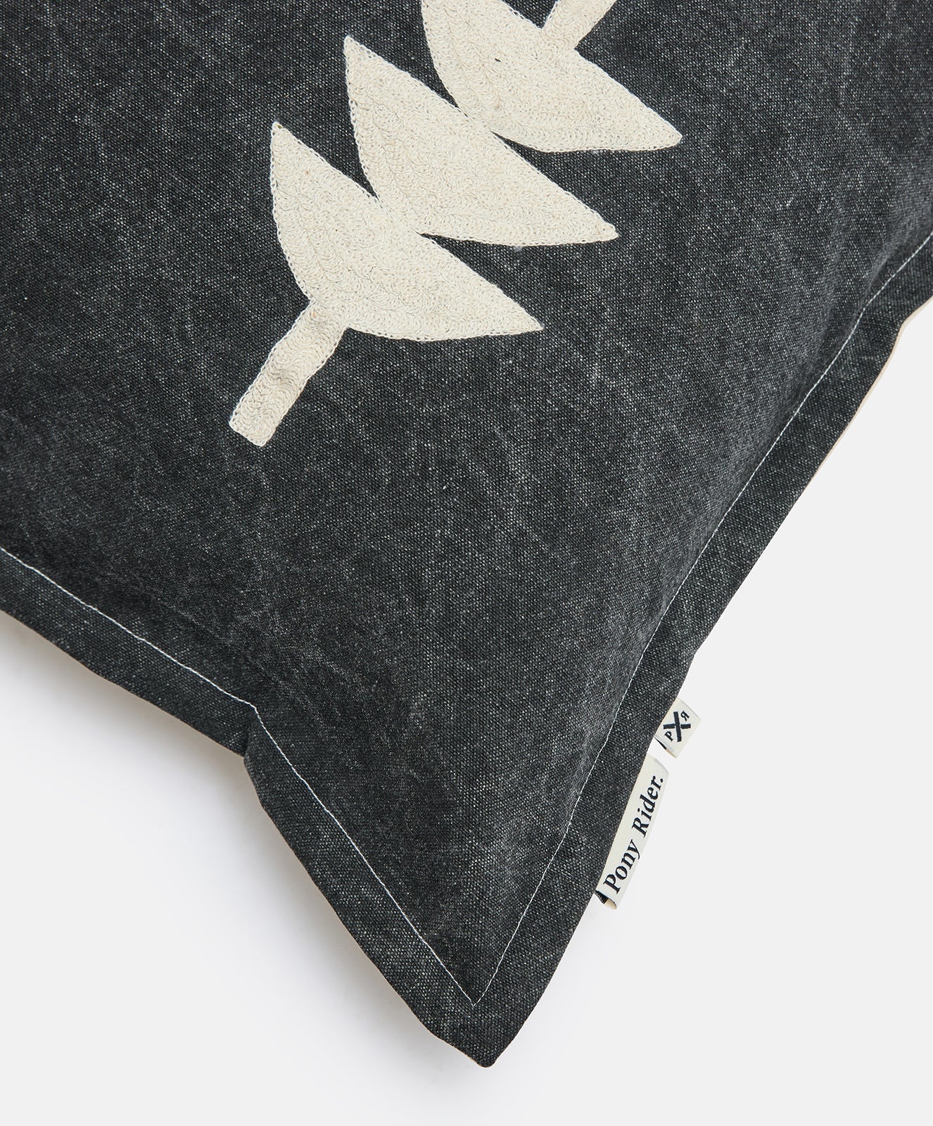 Elements Cushion | Black