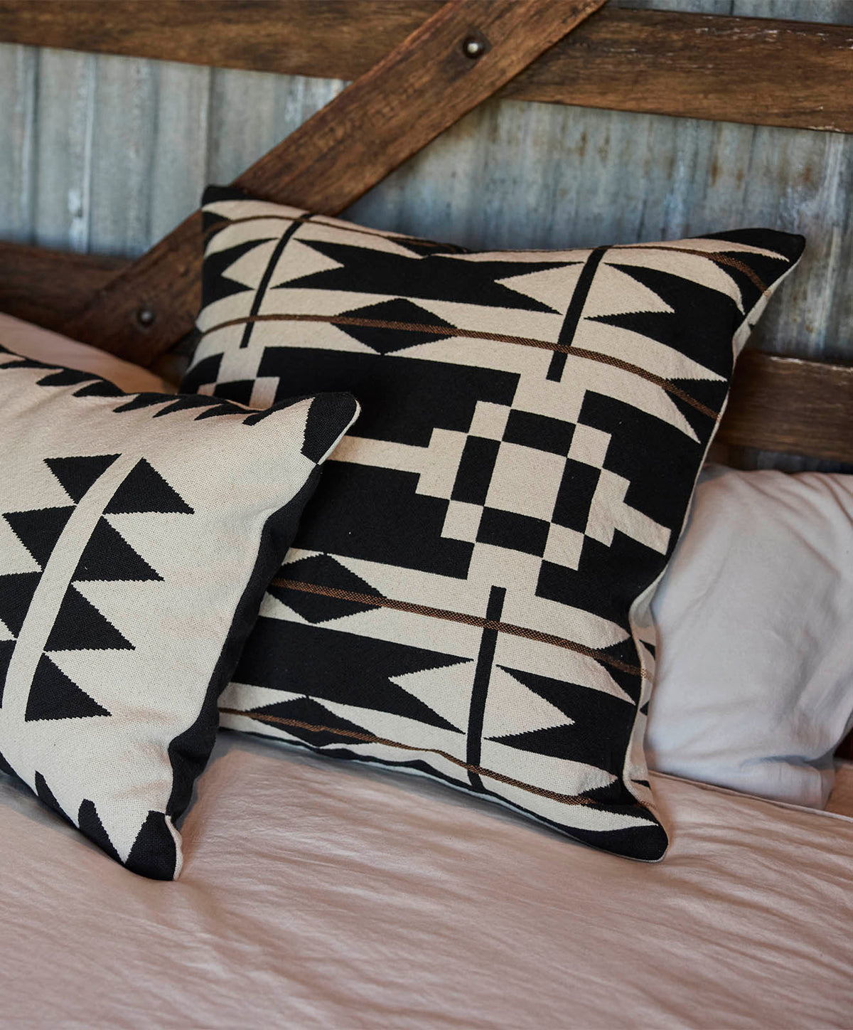 Cradle Mountain Cushion Cover | Natural/Black | 60*60