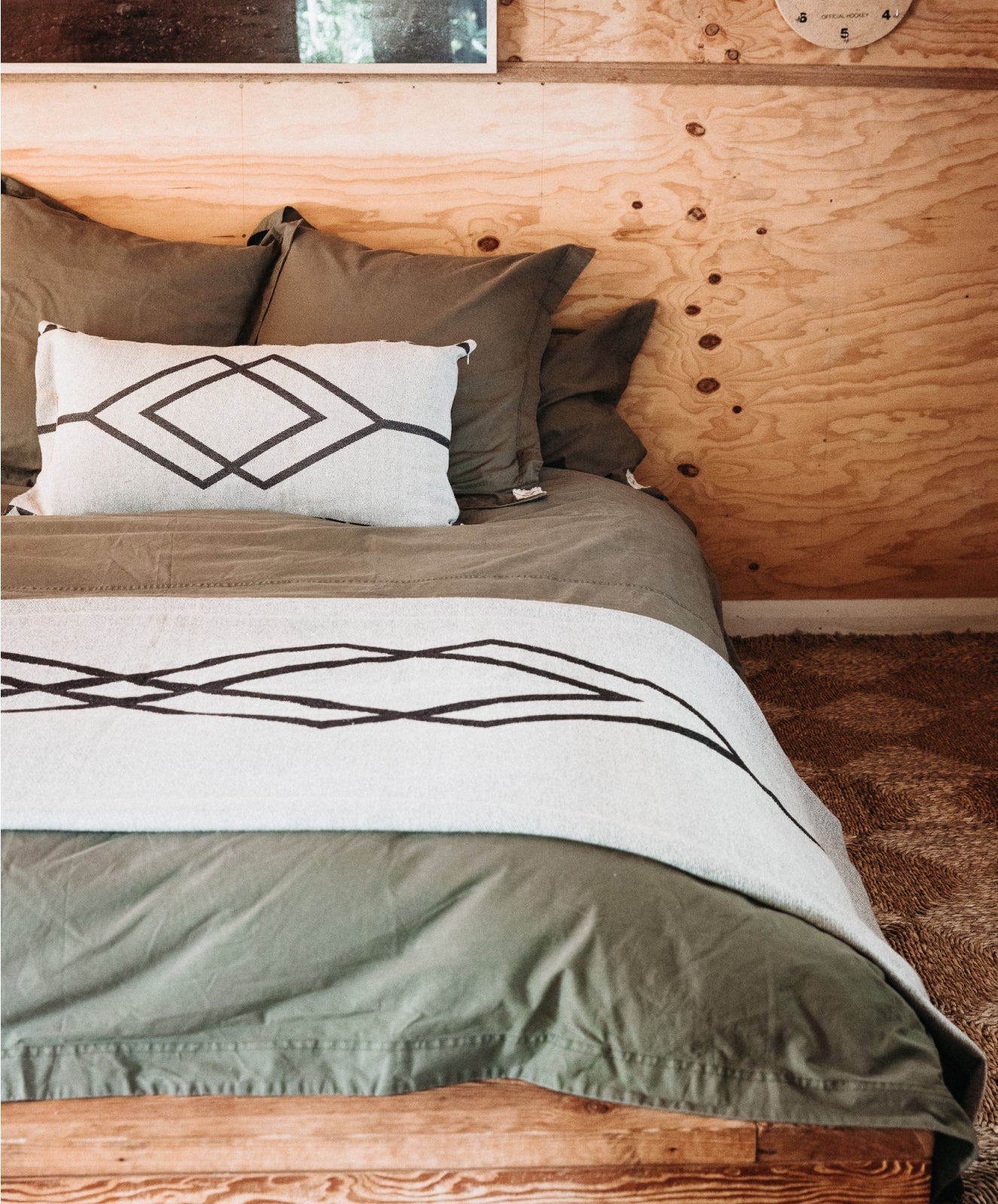 Dawn Ranger Blanket | Black/Oats | Double