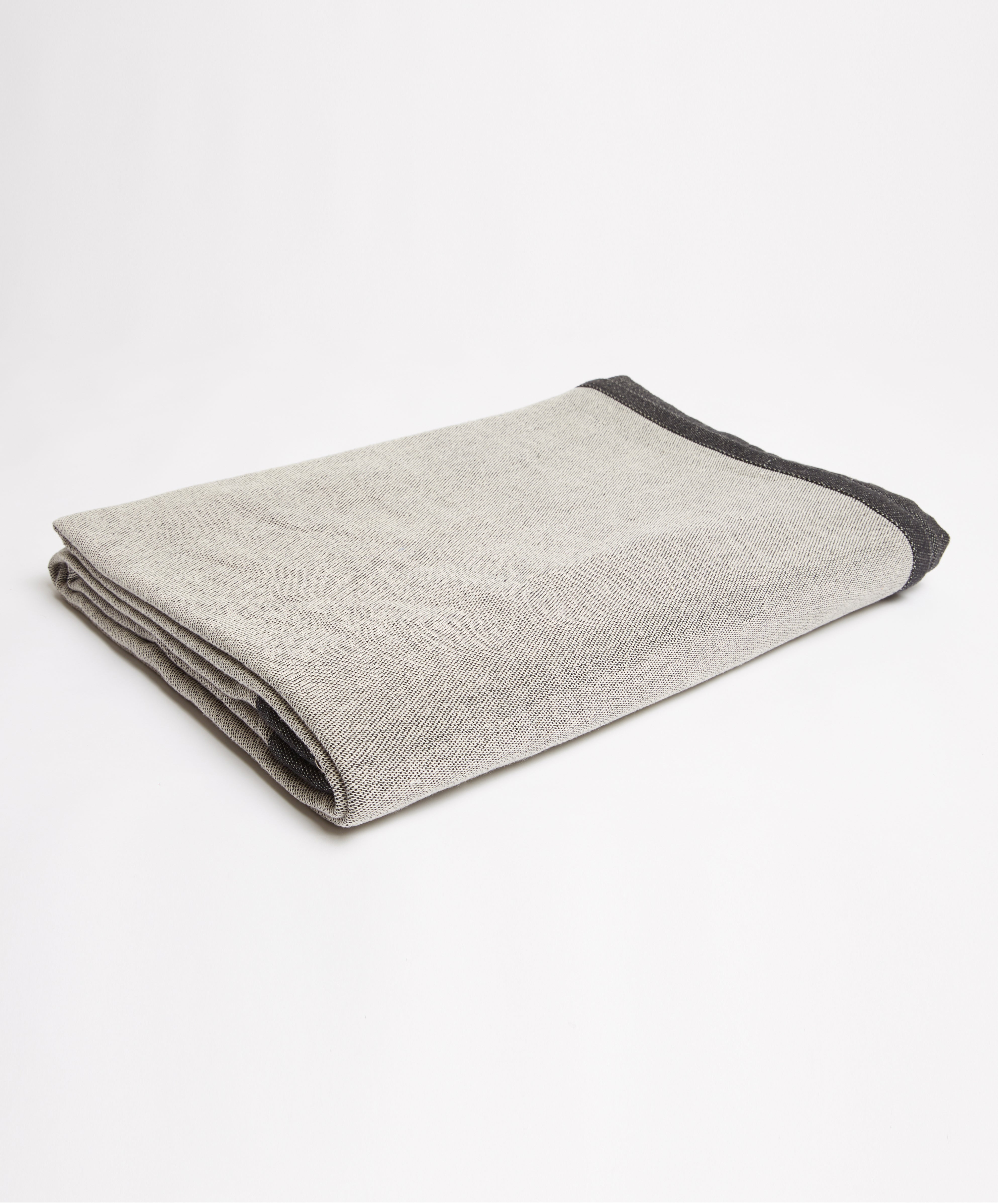 Dawn Ranger Blanket | Black/Oats | Double