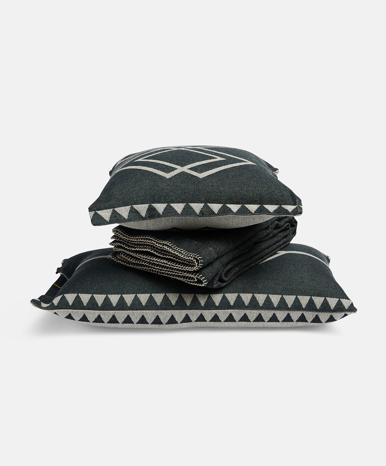 Dawn Ranger Cushion Cover | Black/Oats | 85*45