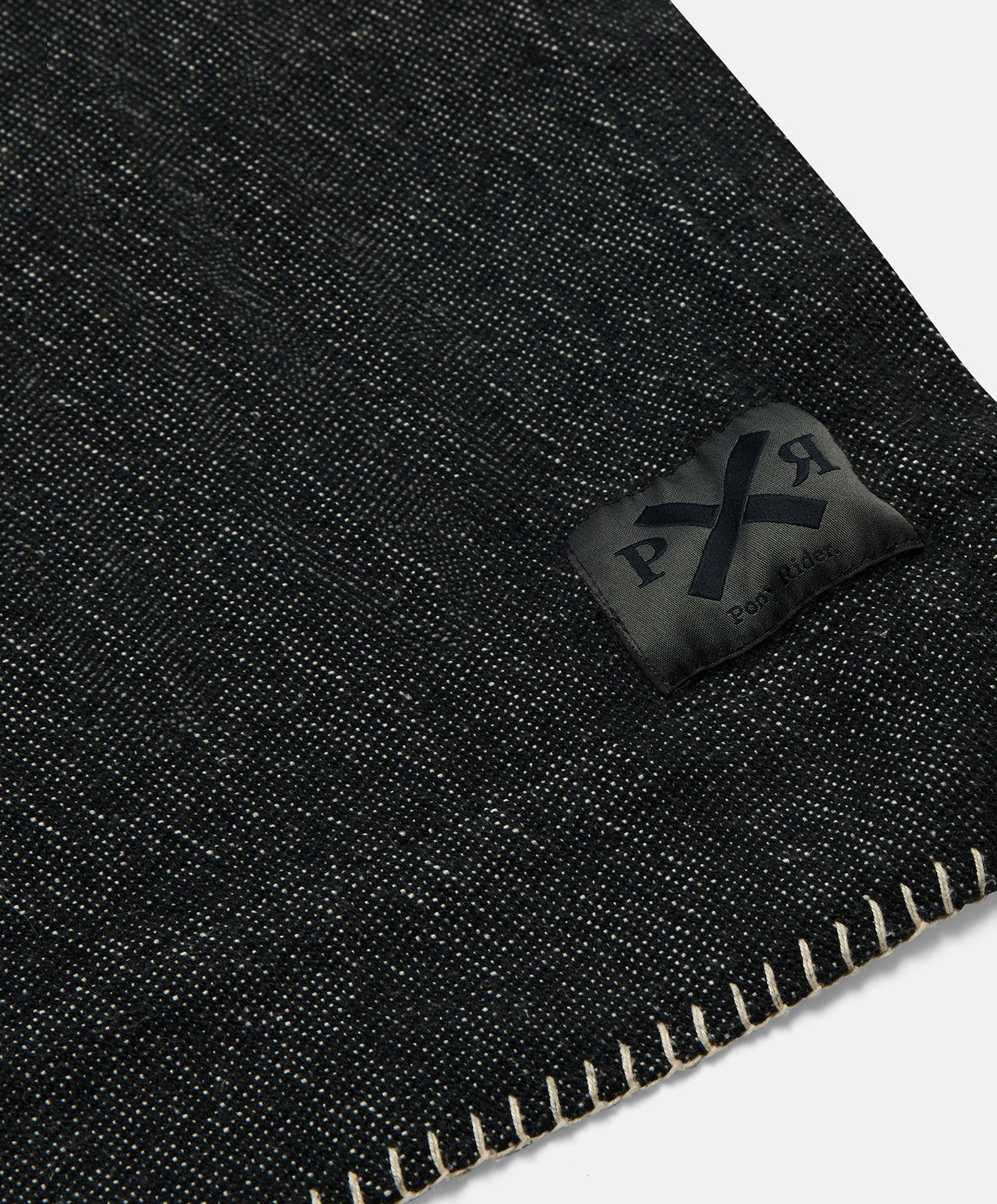 Dawn Ranger Blanket | Black/Oats | Super King