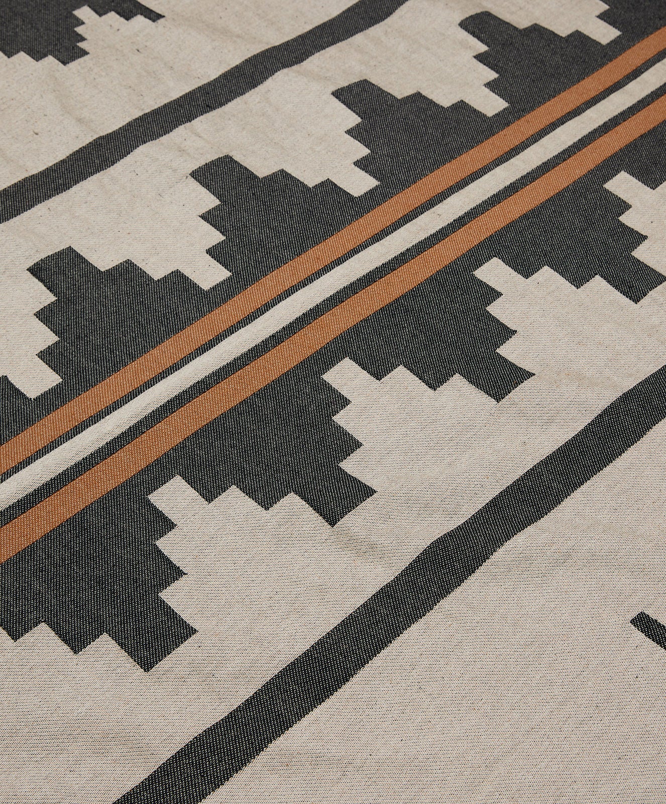 Up River Throw | Natural