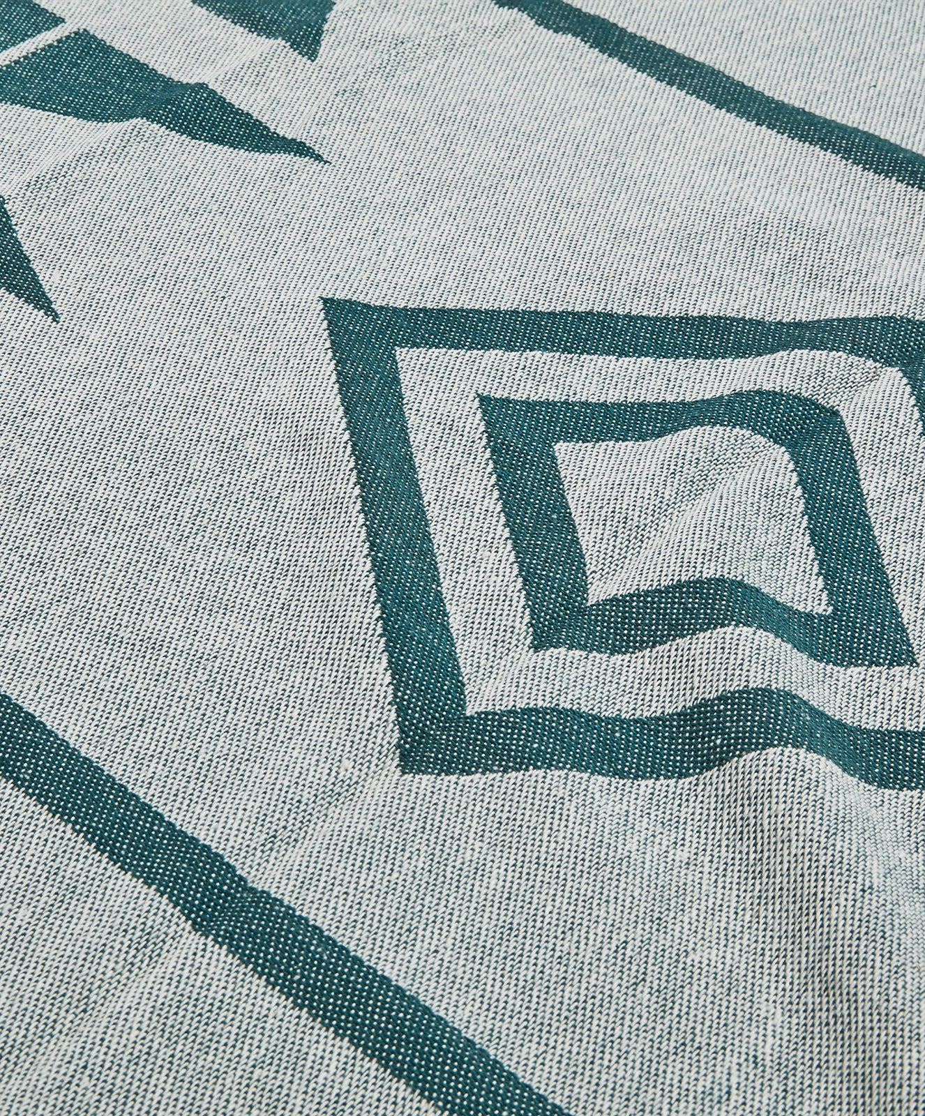 Forest Song Bed Blanket | Sea Moss | Super King