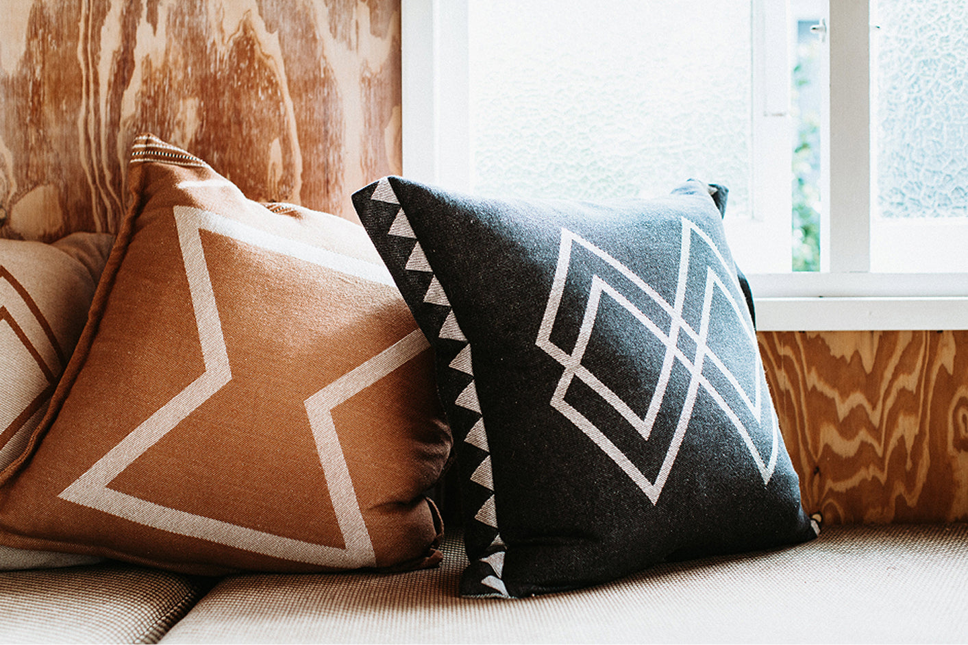 Dawn Ranger Cushion Cover | Black/Oats