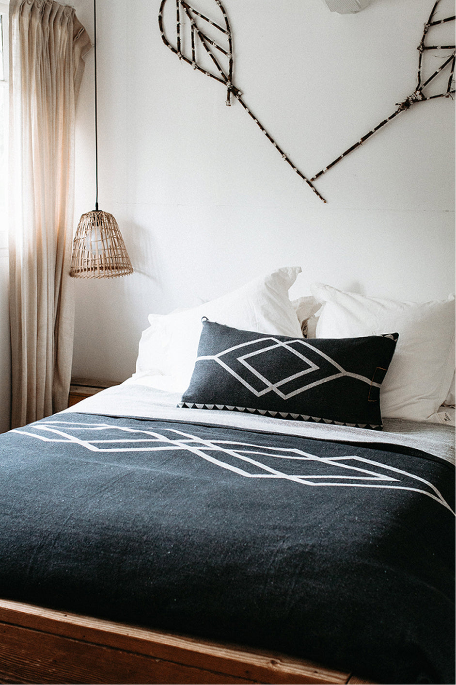 Dawn Ranger Blanket | Black/Oats | Super King | Bundle