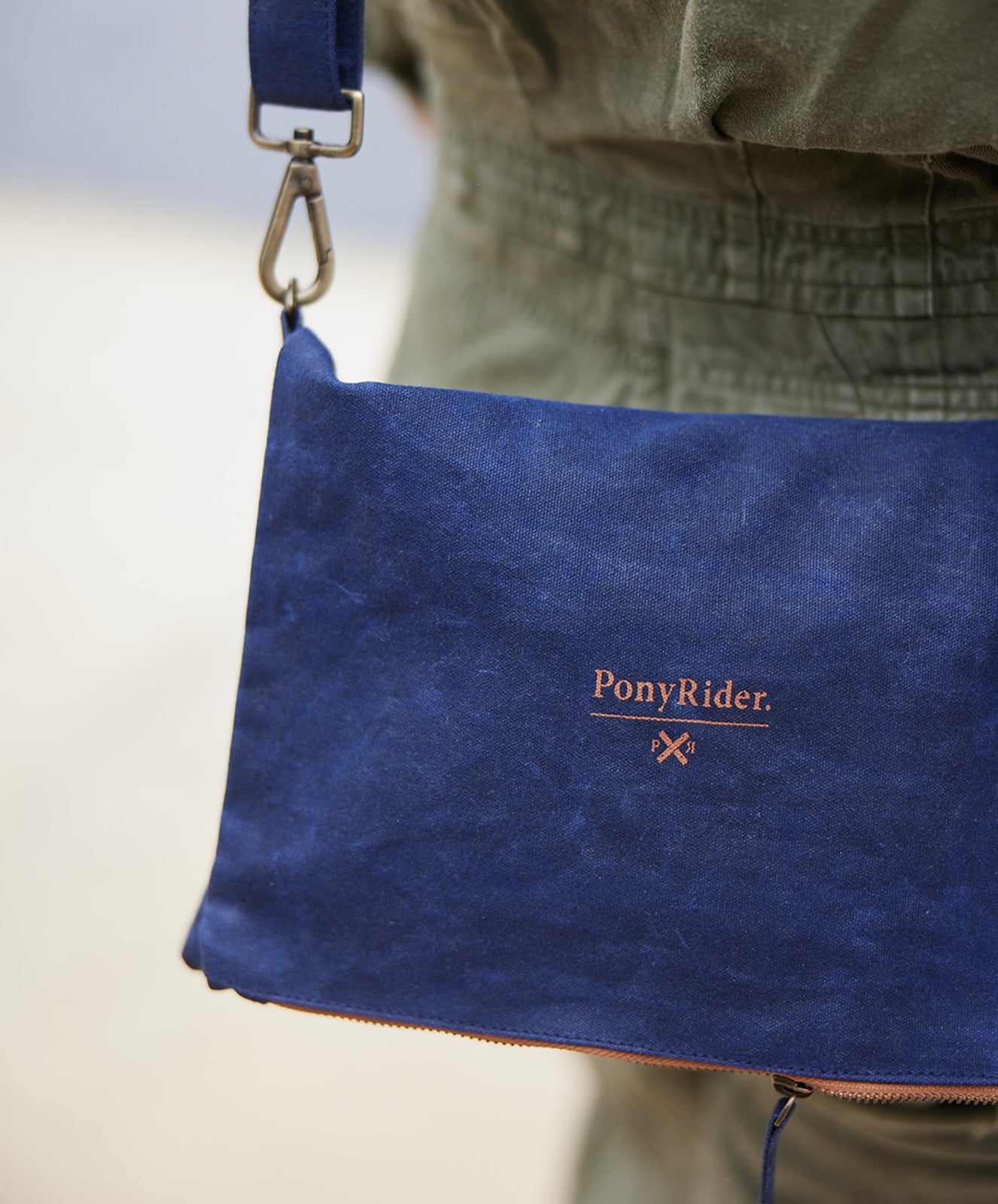 Market Clutch Bag | Navy