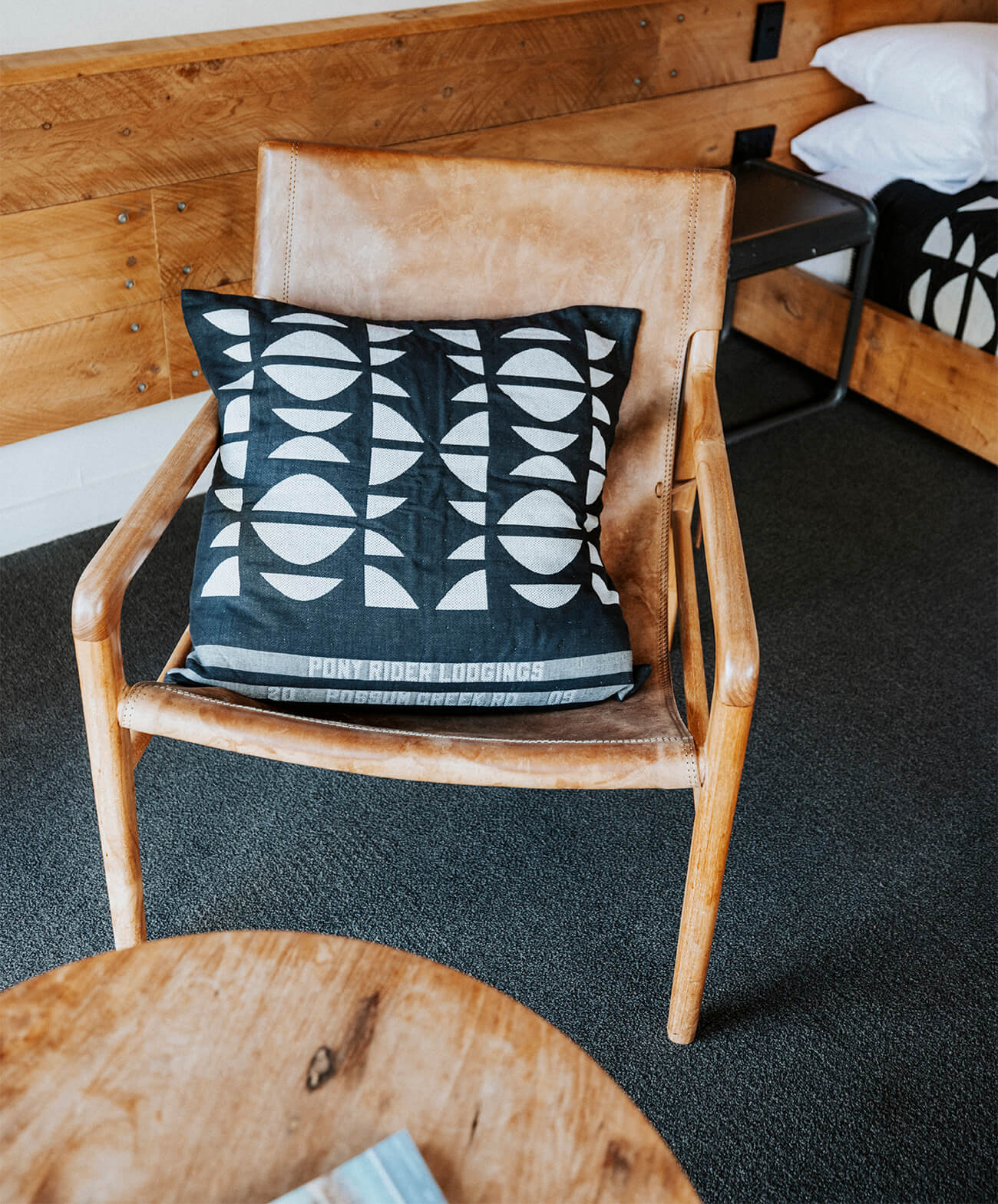Moonrise Cushion | Black