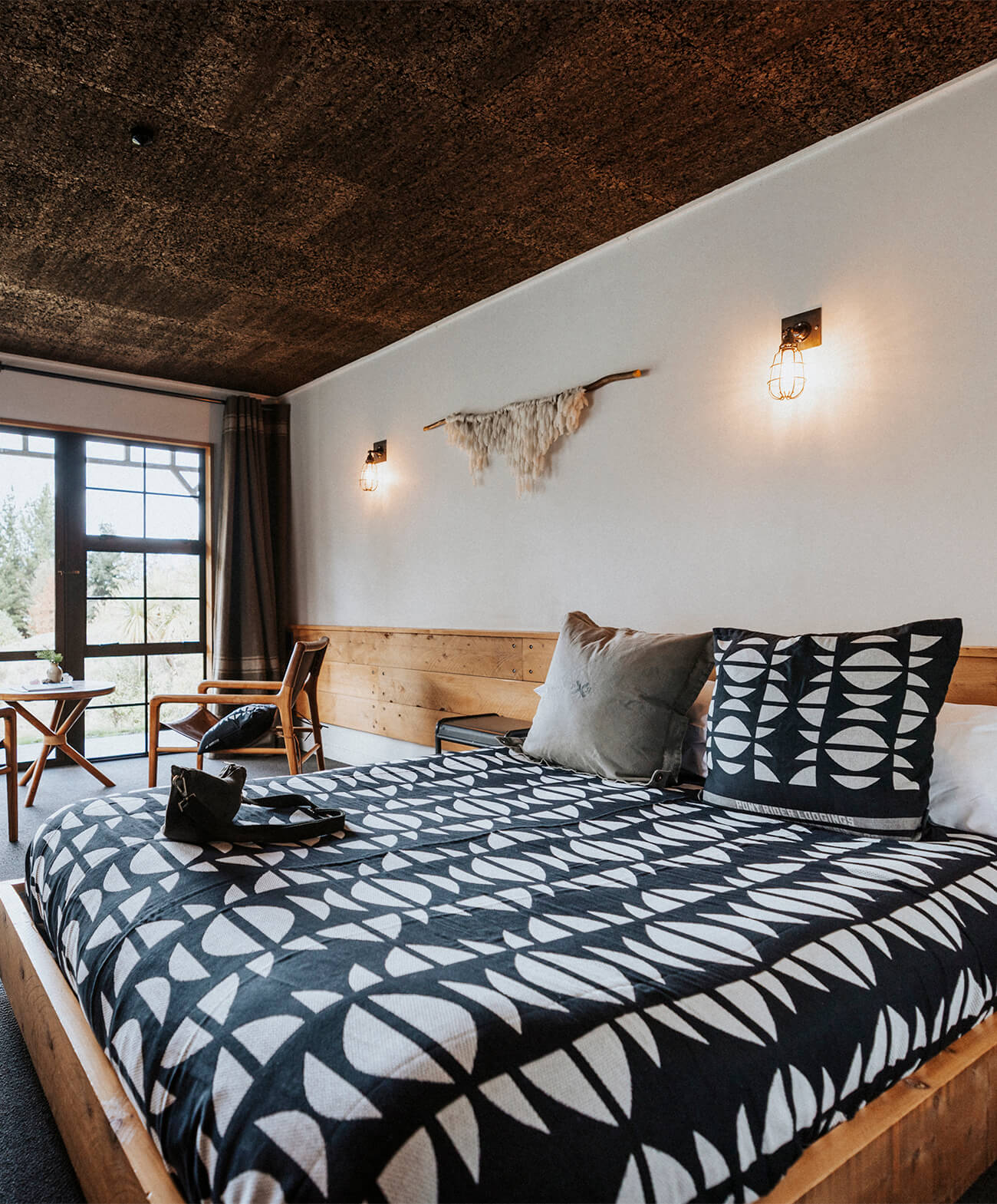 Moonrise Bed Blanket | Black