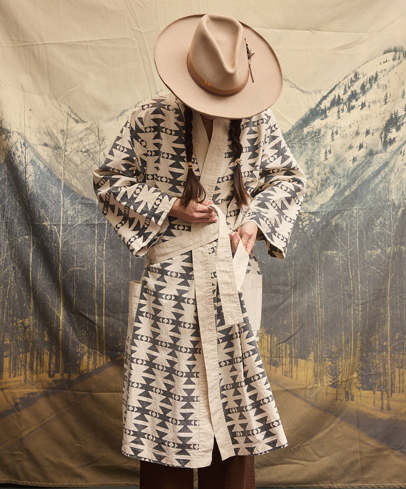 You’re Welcome Robe | Cotton/Linen | Natural & Coal