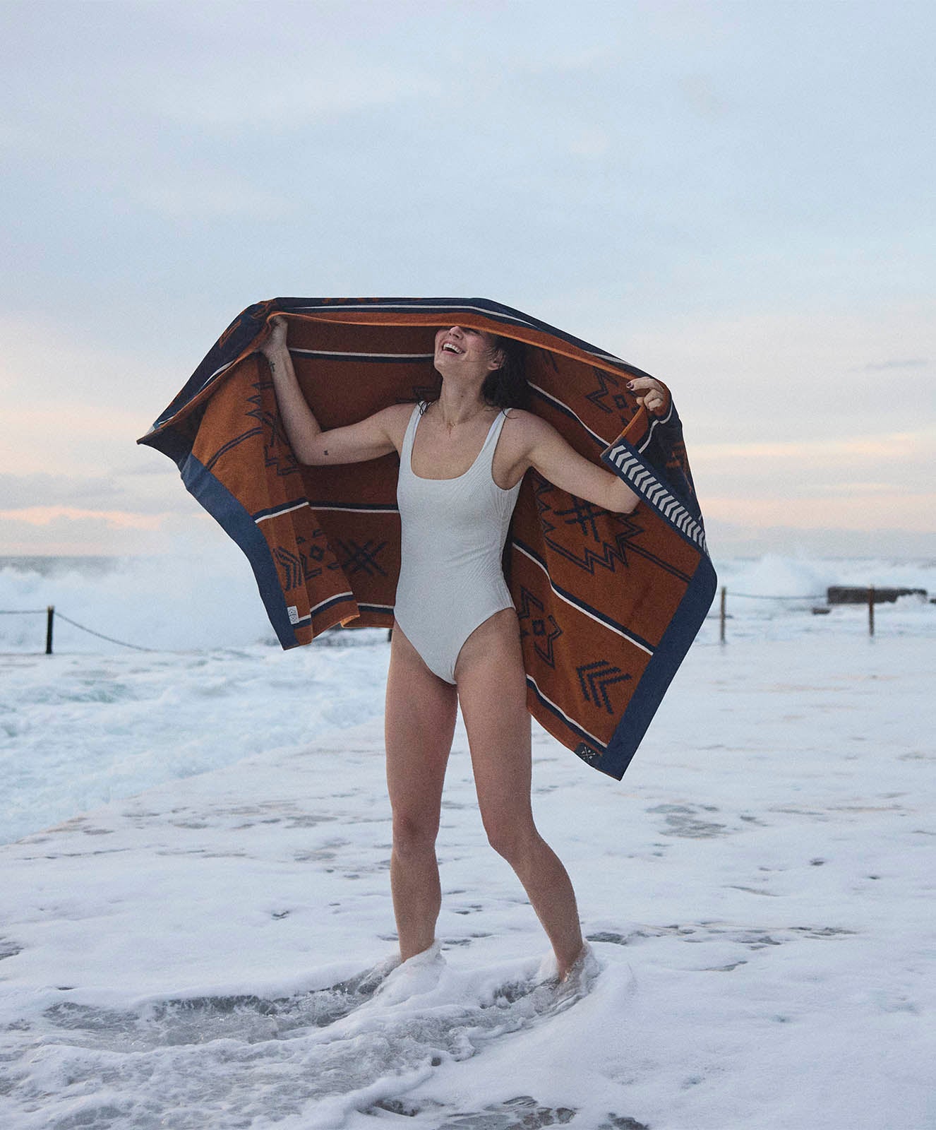 Seeker Large Towel | Navy Tan