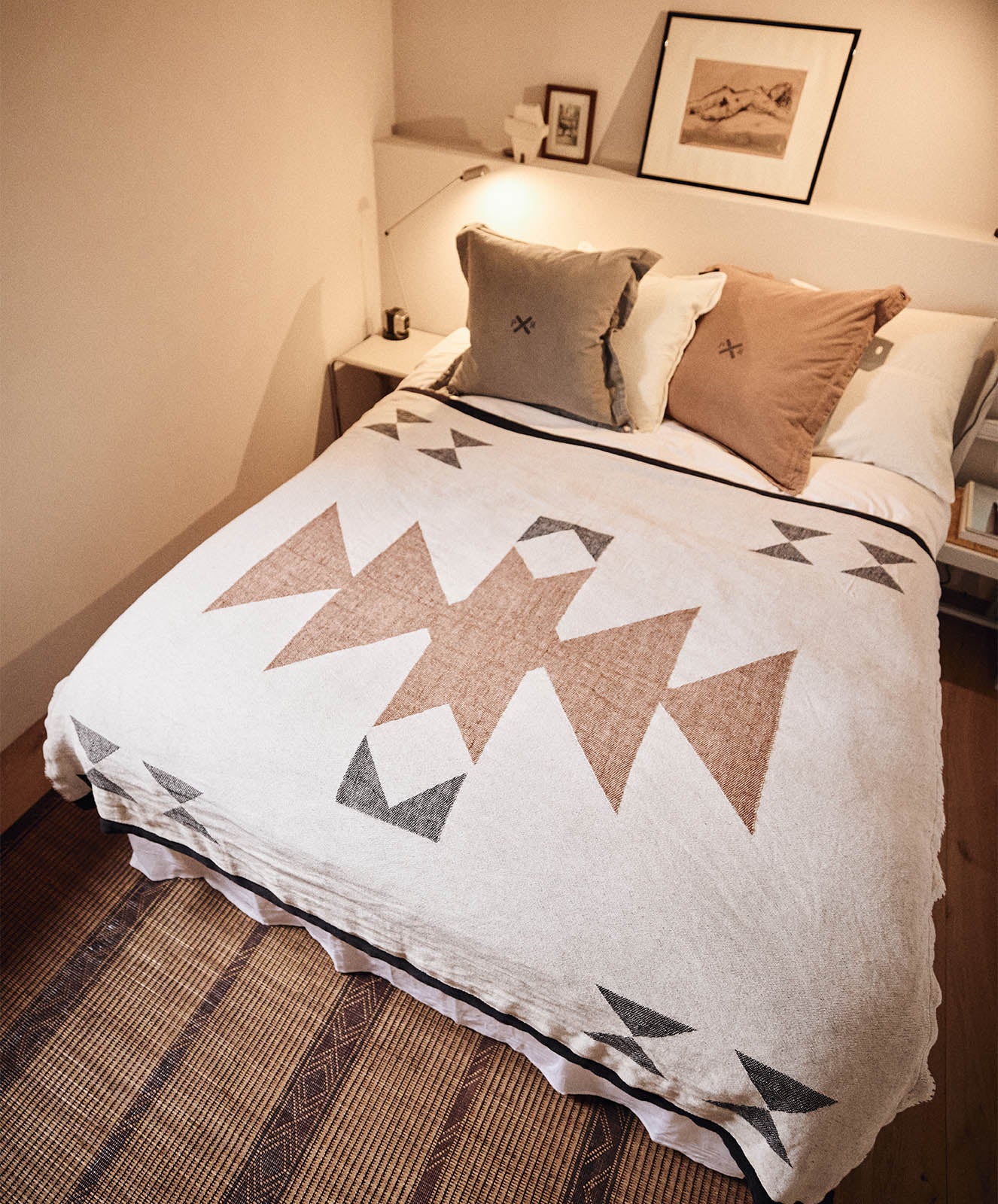 Rocky Peaks Throw | Natural