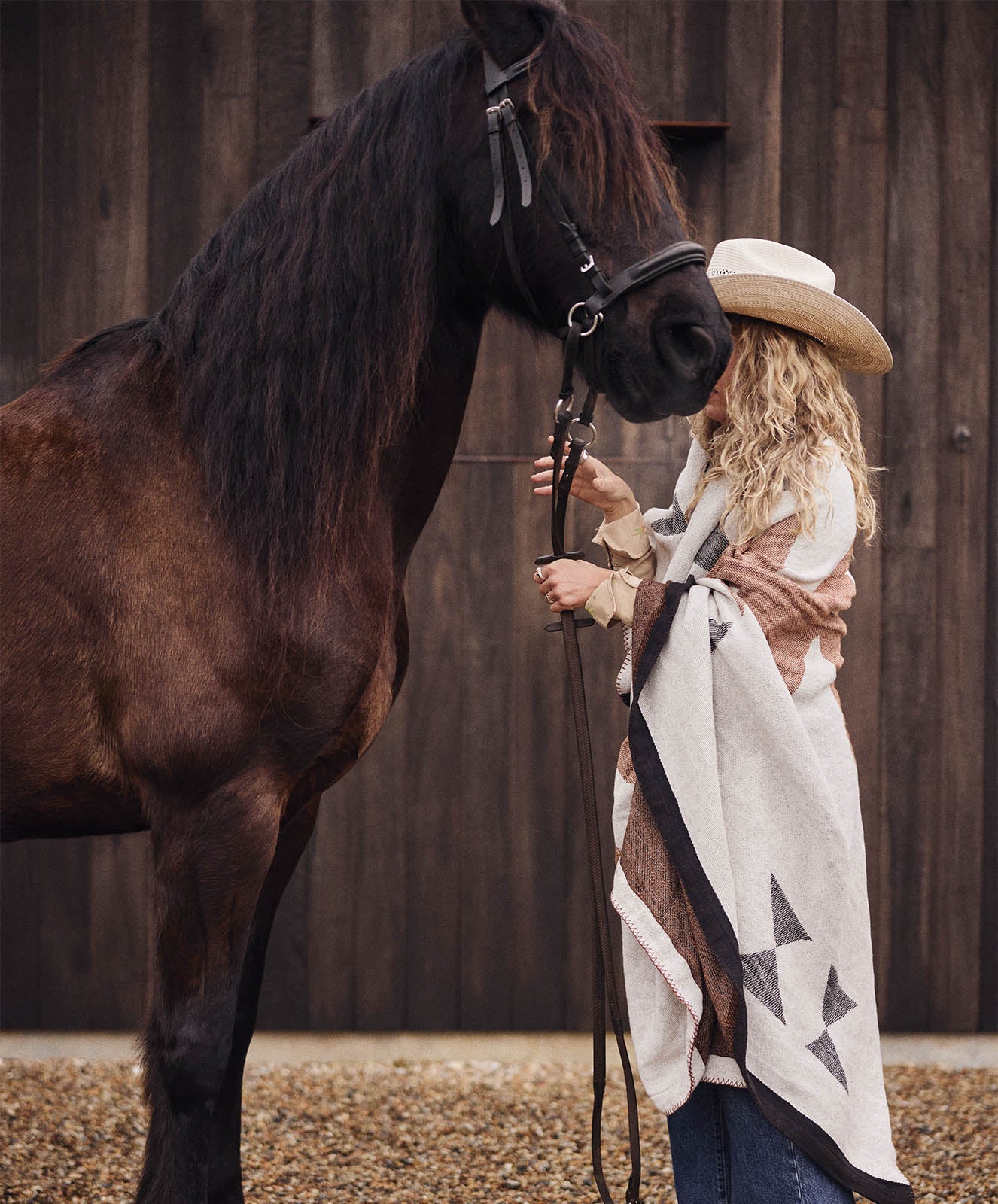 Rocky Peaks Throw | Natural