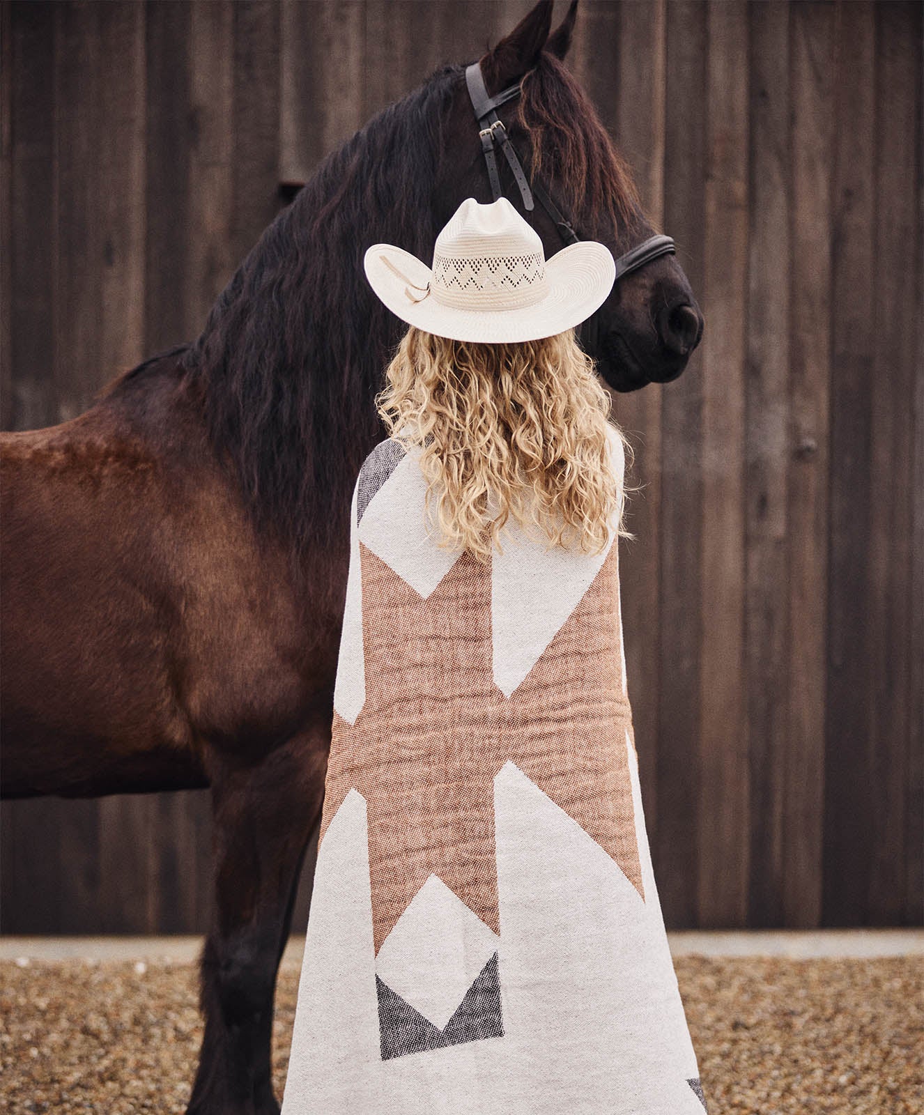 Rocky Peaks Throw | Natural