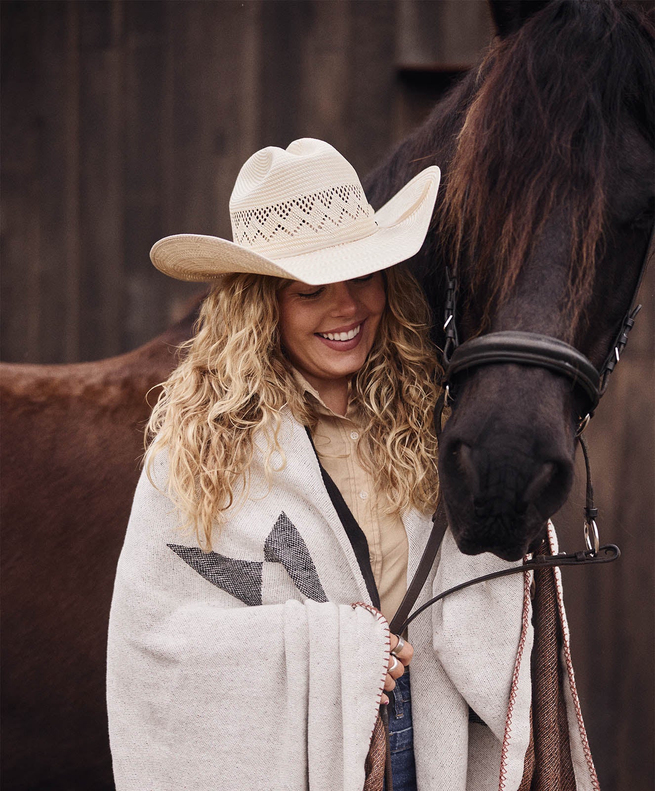 Rocky Peaks Throw | Natural