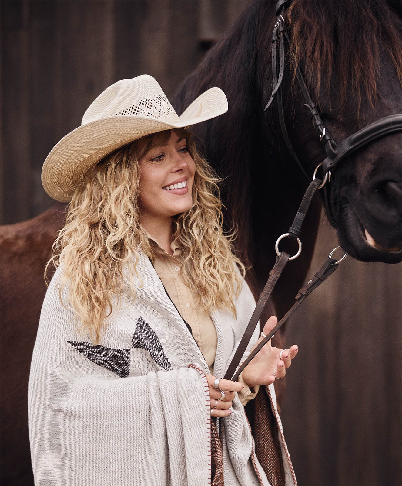 Rocky Peaks Throw | Natural