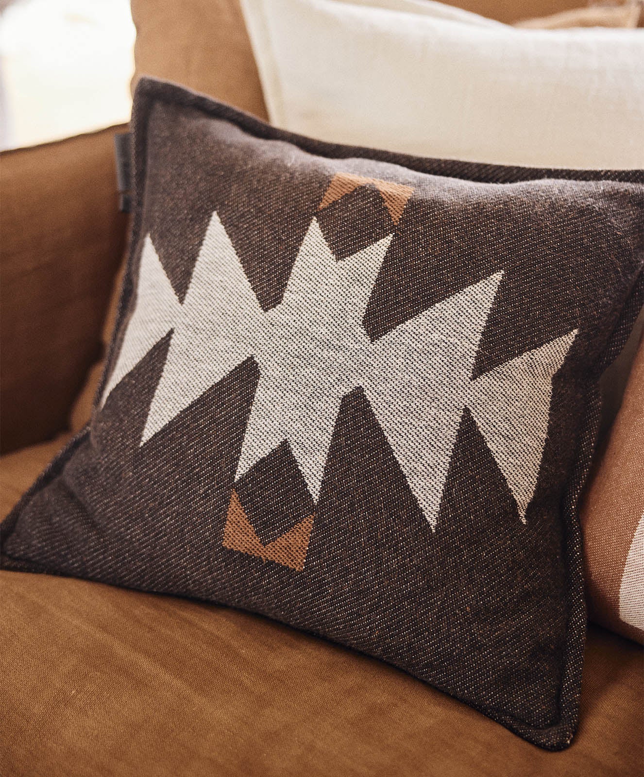 Rocky Peaks Cushion | Black