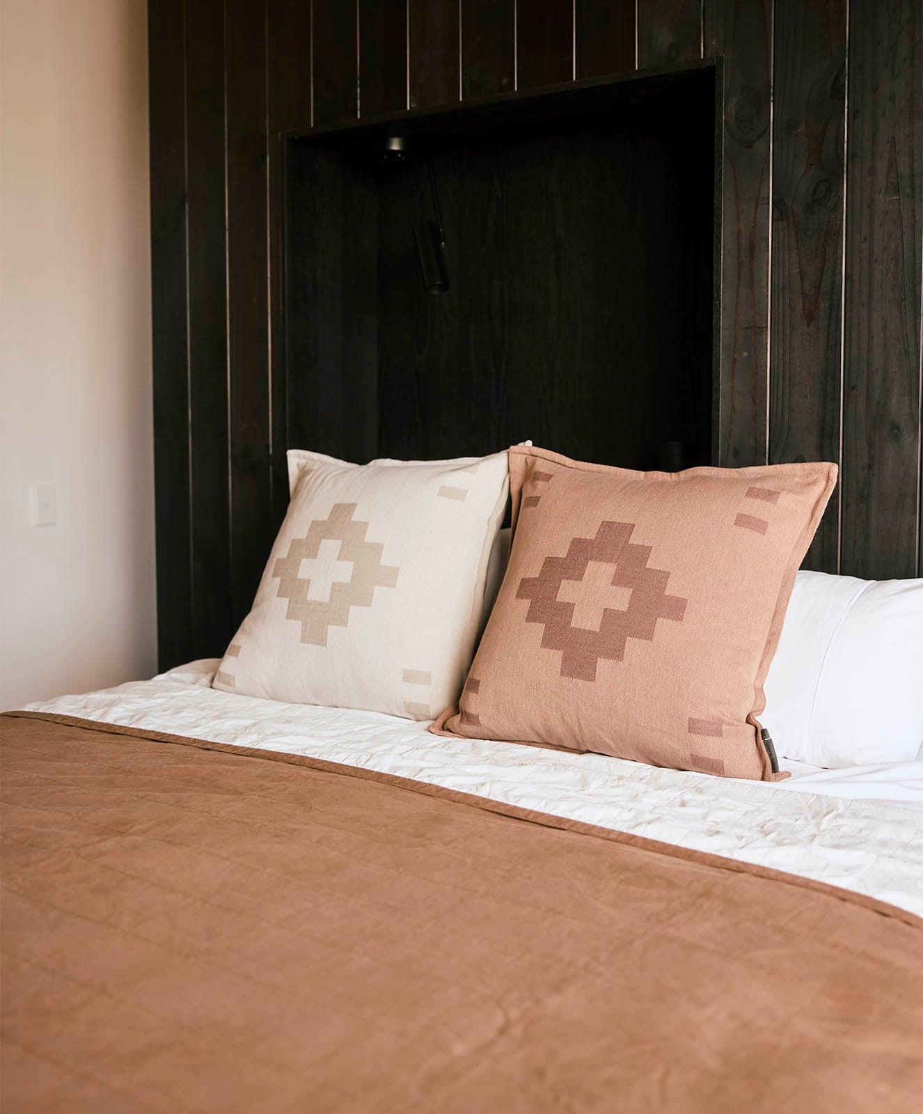 Organic Heritage Threads Reversible Quilt I Toffee