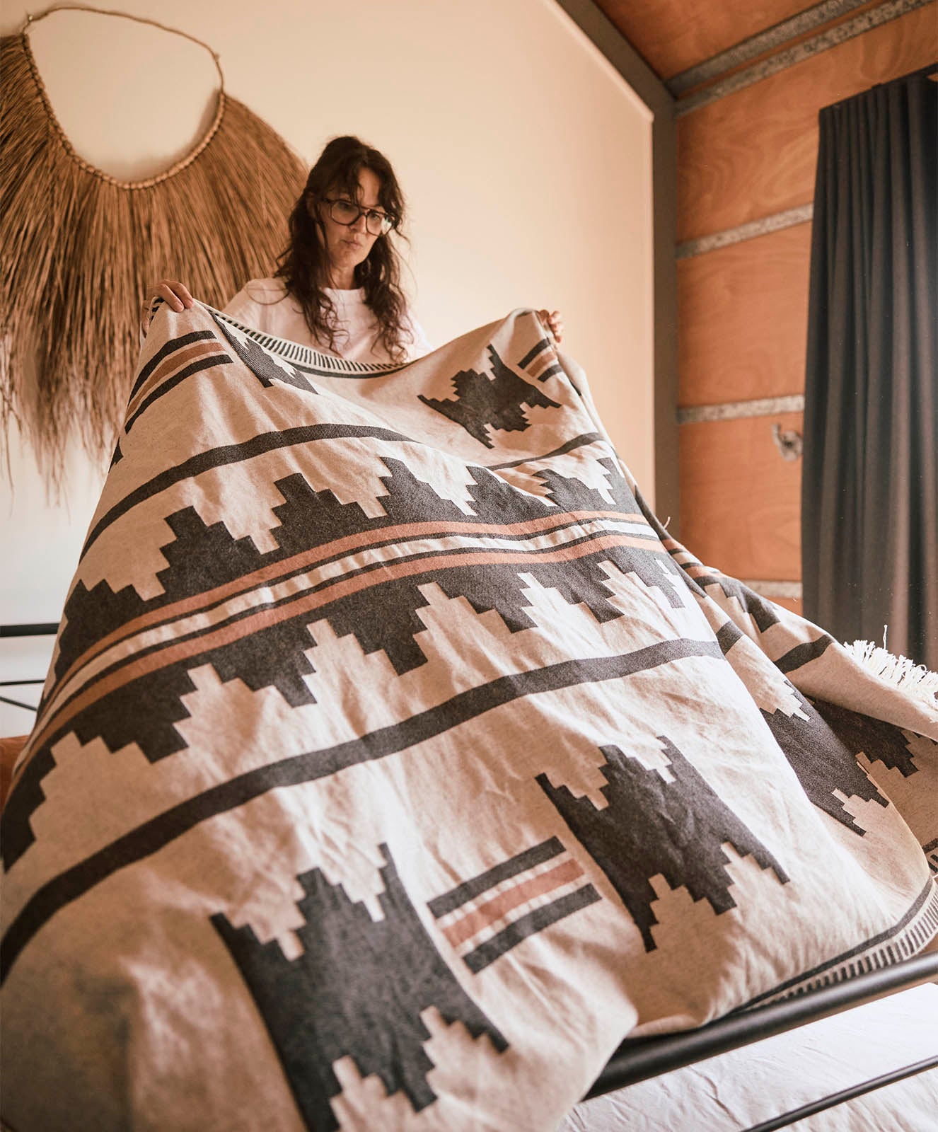 Up River Throw | Natural