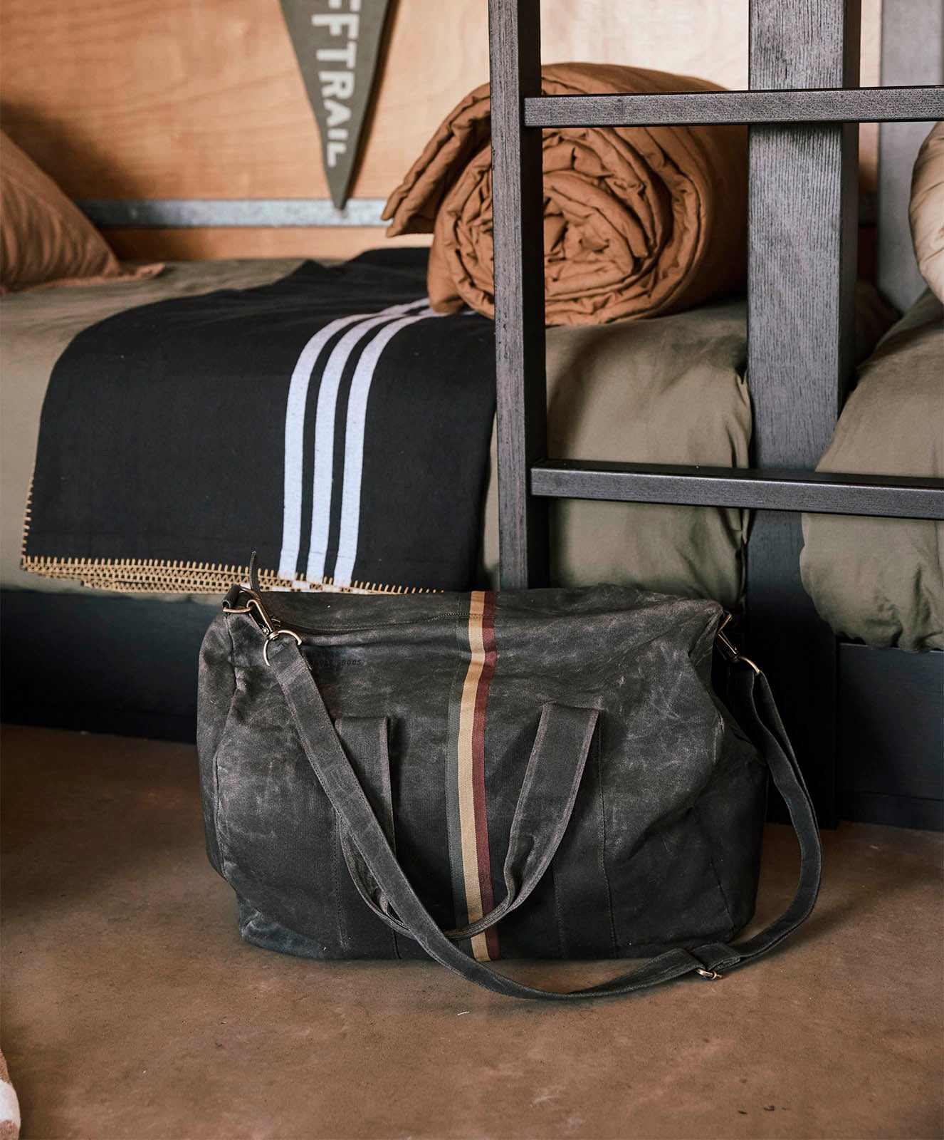 Escapee Overnight | Waxed Canvas  | Black