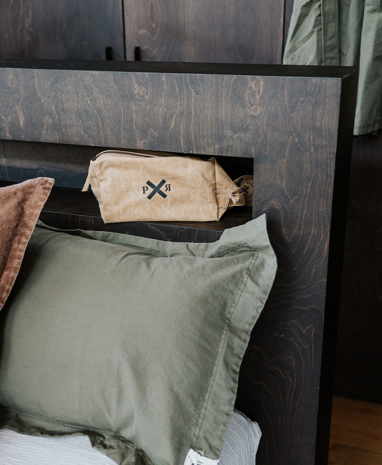 Slow Road Duffle Toiletry Bag | Clay