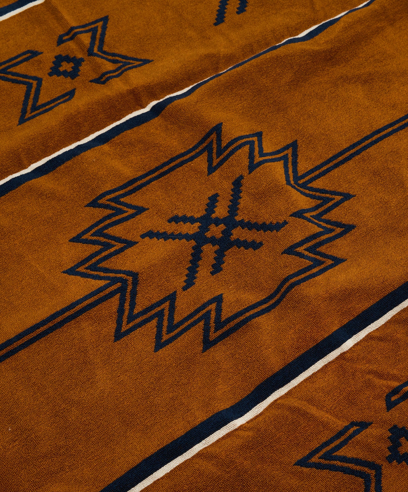 Seeker Large Towel | Navy Tan