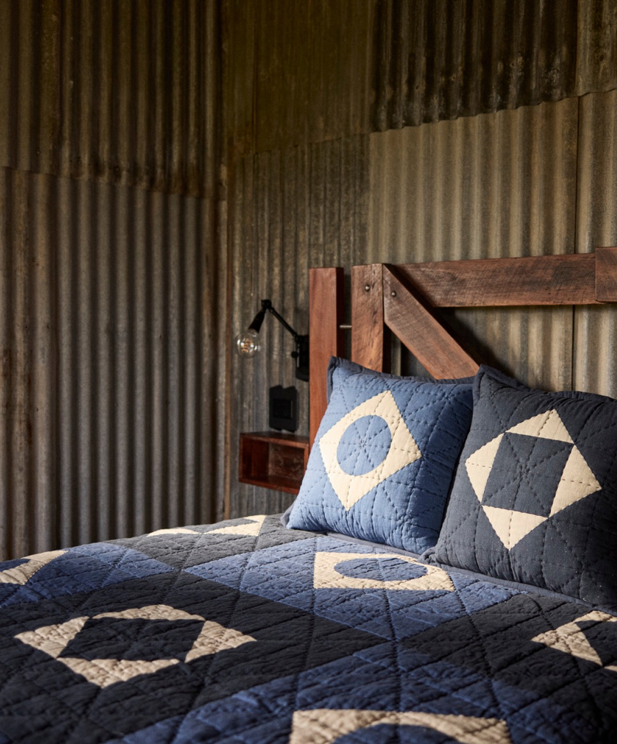 Northern Star Quilt  | Navy | 200*200cm