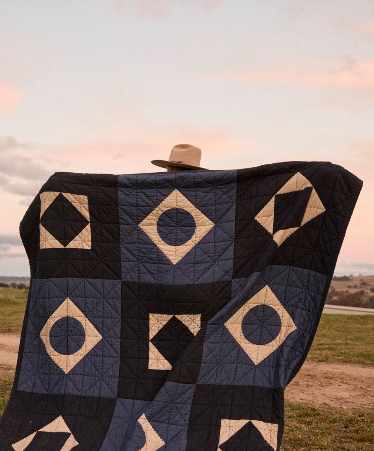 Northern Star Quilt  | Navy | 200*200cm